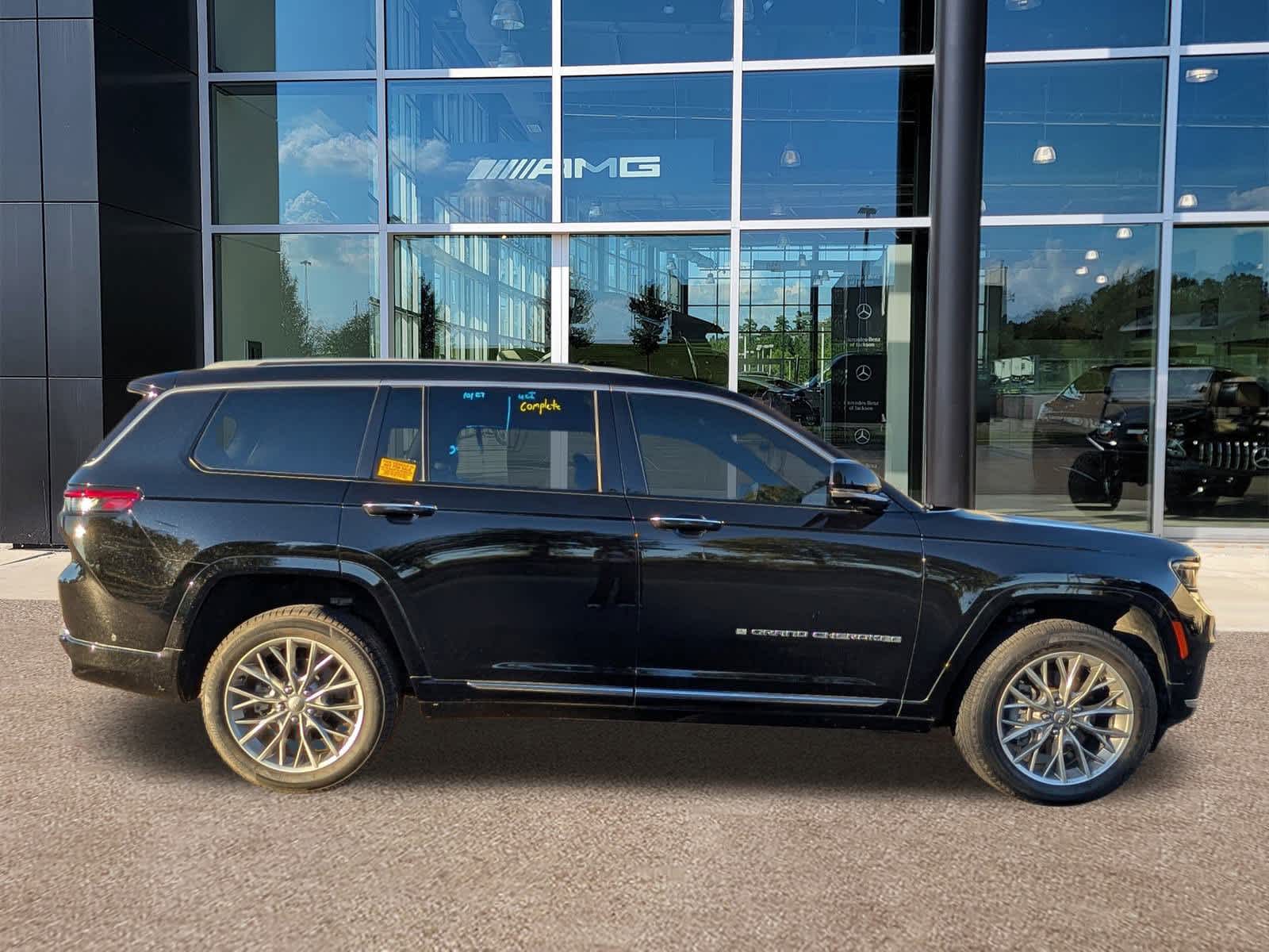 2022 Jeep Grand Cherokee L Summit photo 4