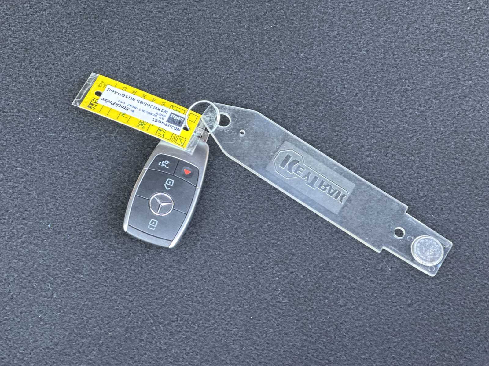 Thumbnail: 2022 Mercedes-Benz C-Class - 35