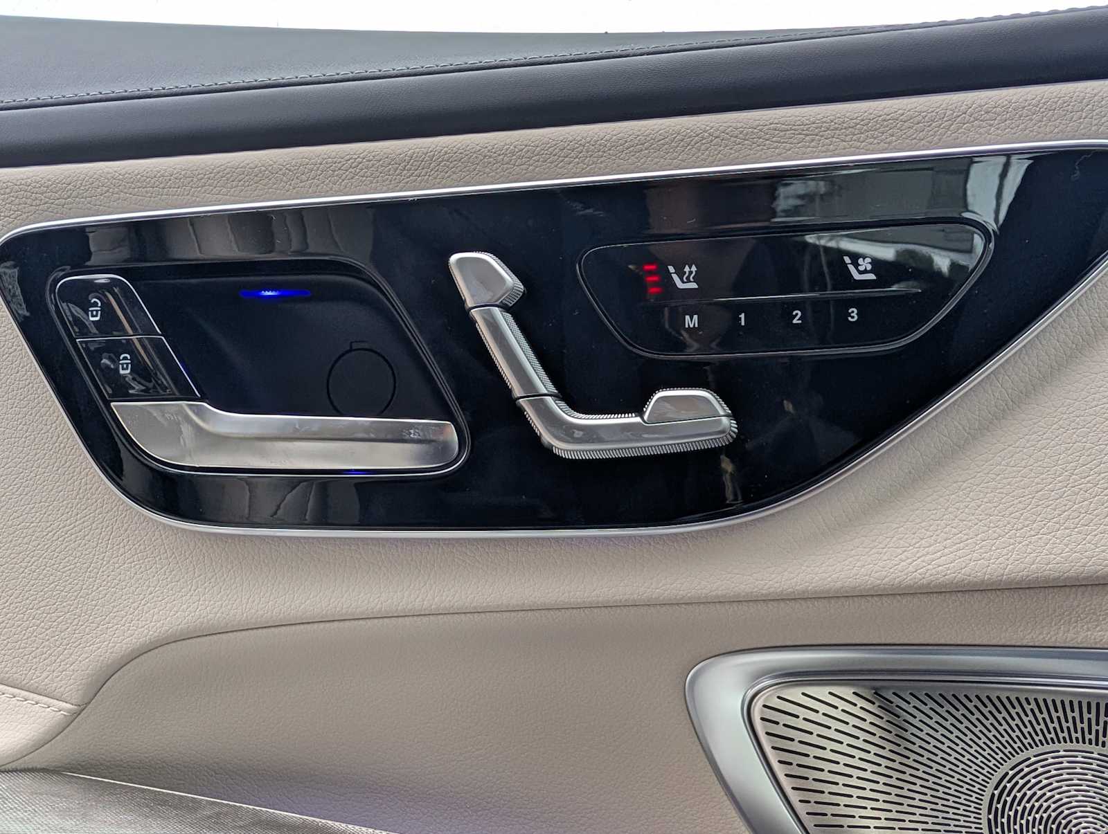 Thumbnail: 2026 Mercedes-Benz CLE - 16