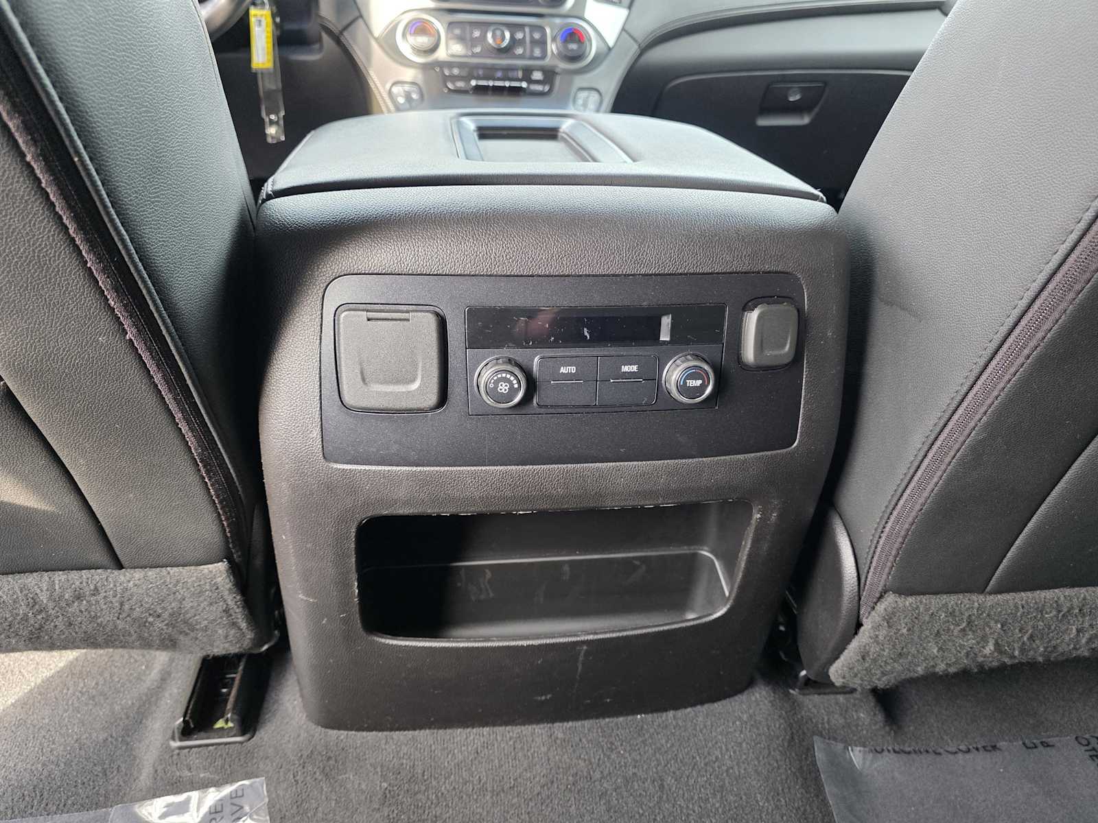 Thumbnail: 2019 Chevrolet Tahoe - 19