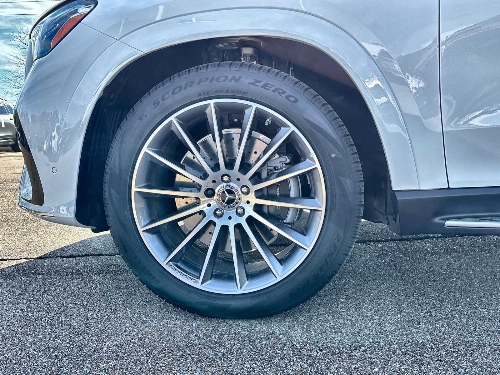 Thumbnail: 2026 Mercedes-Benz GLE - 14