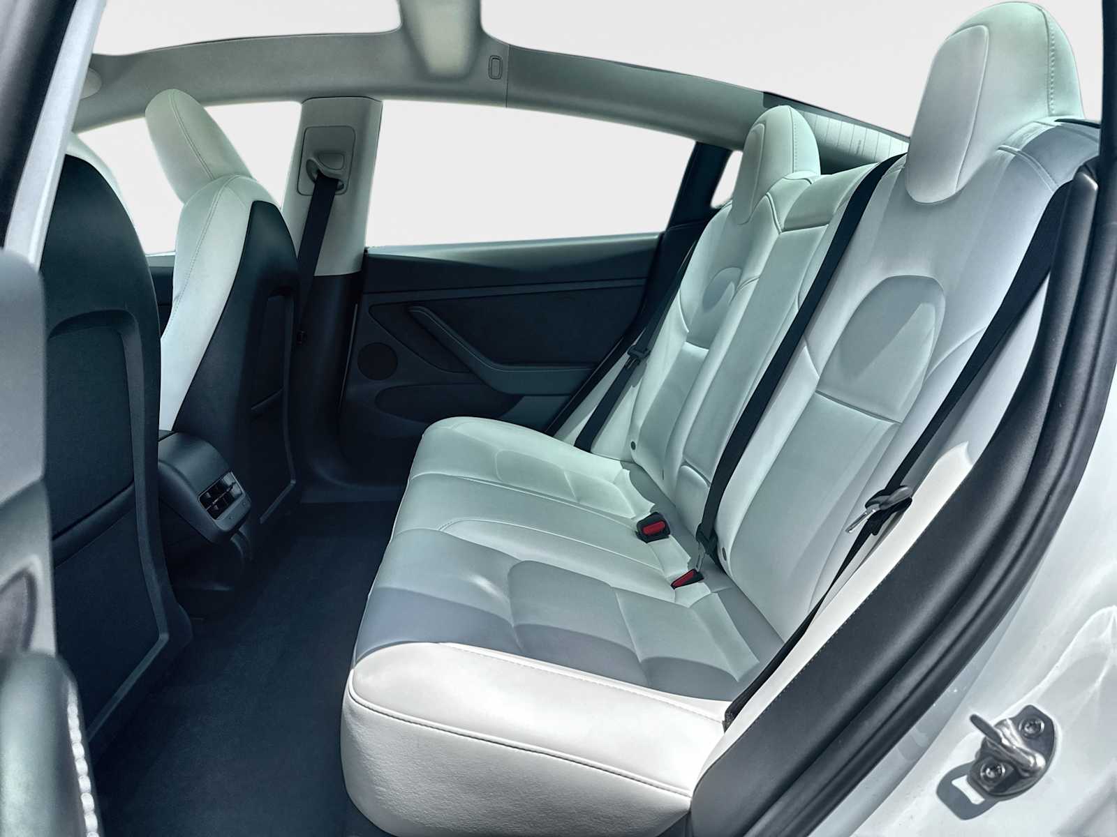 Thumbnail: 2023 Tesla Model 3 - 12