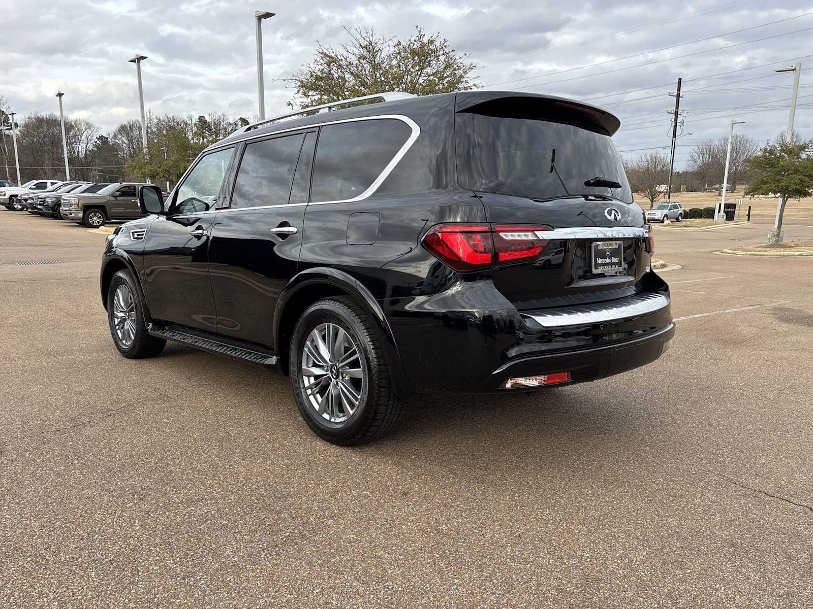 Thumbnail: 2022 INFINITI QX80 - 3