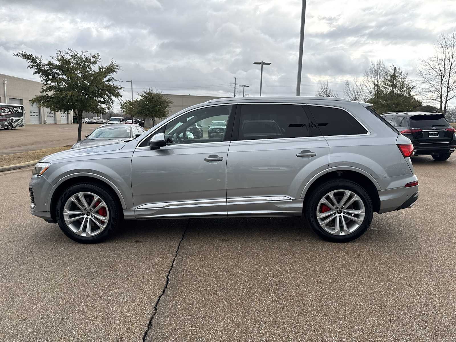 Thumbnail: 2025 Audi Q7 - 3