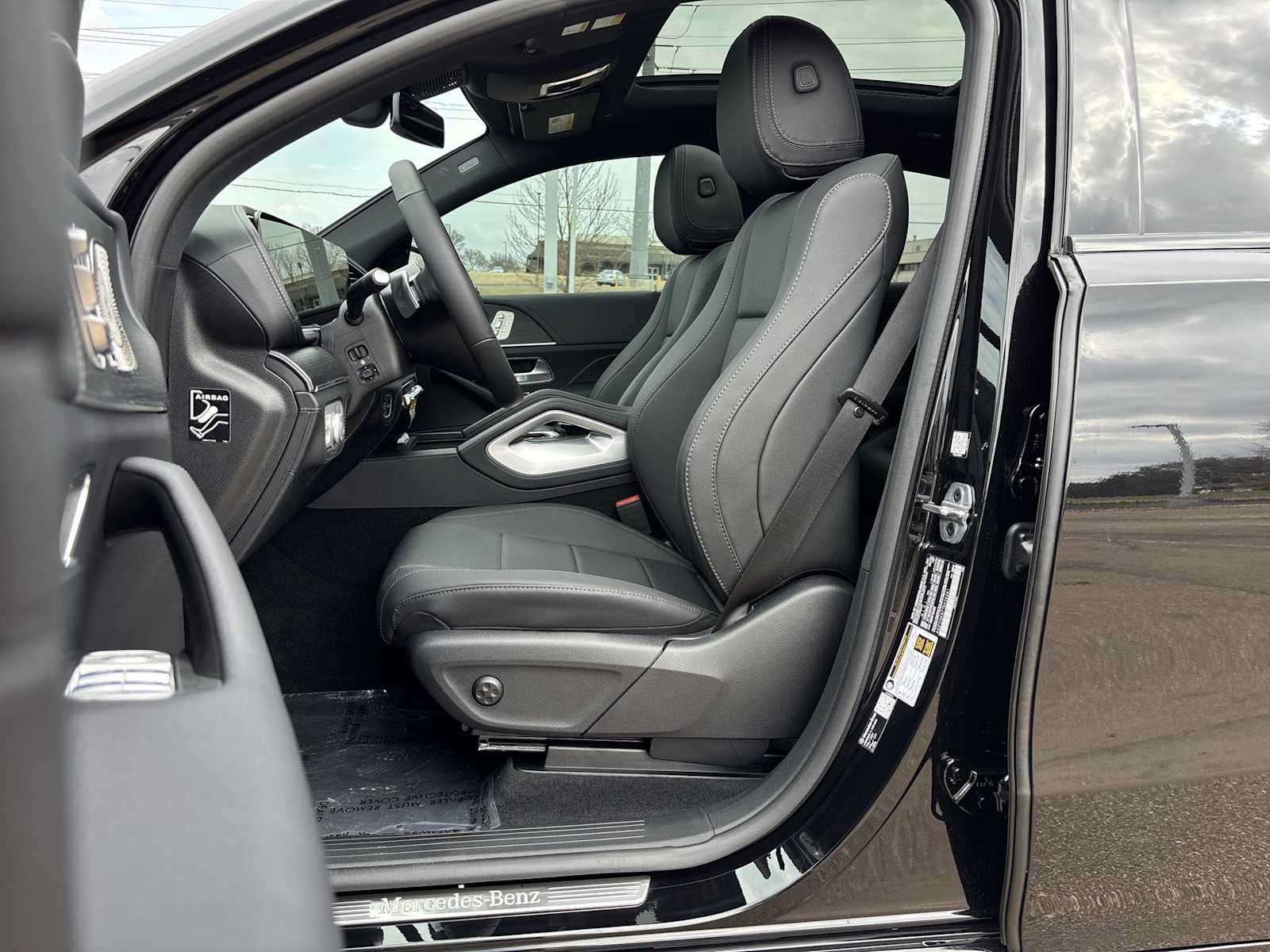 Thumbnail: 2026 Mercedes-Benz GLE - 2