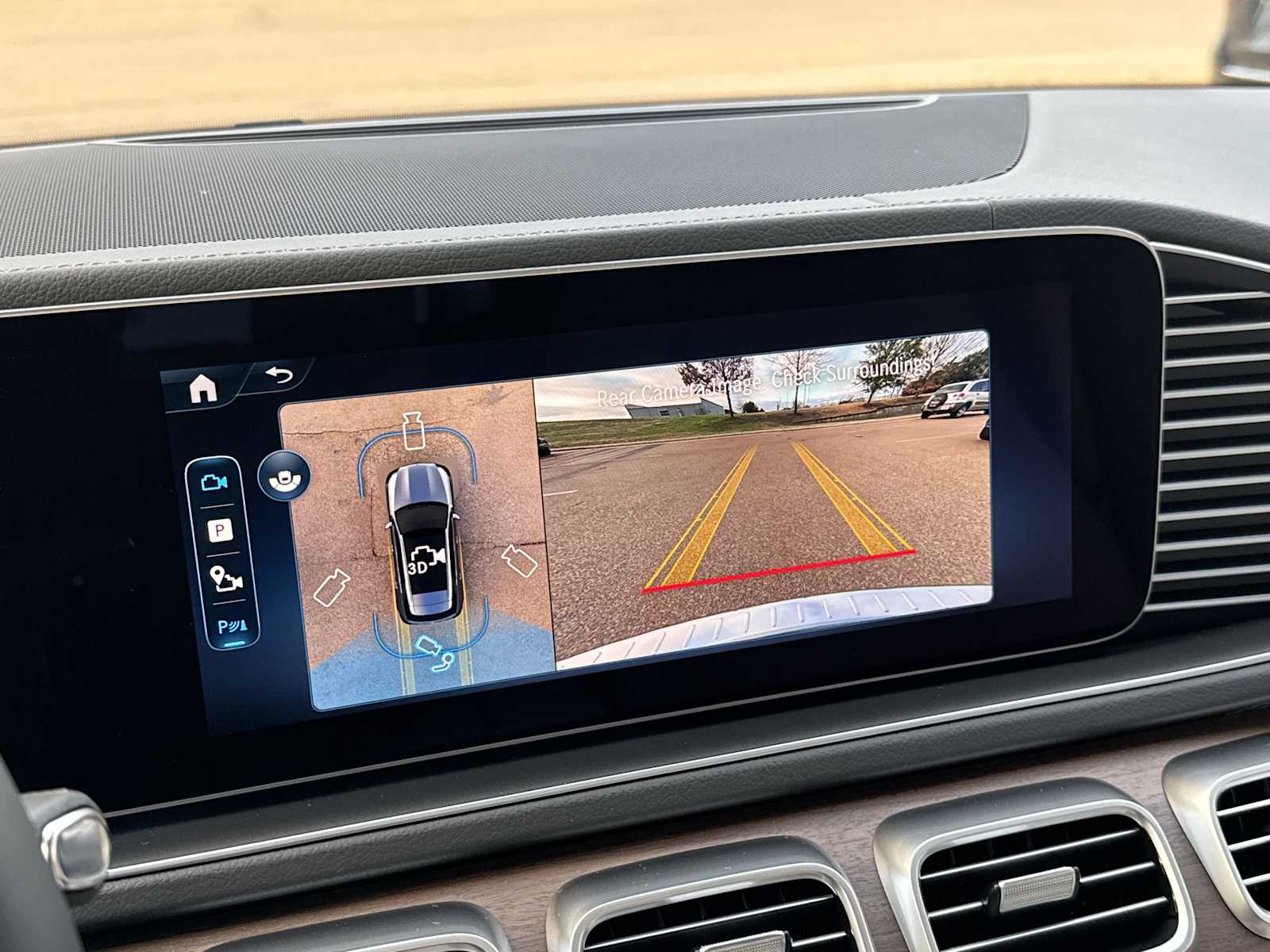 Thumbnail: 2026 Mercedes-Benz GLE - 23