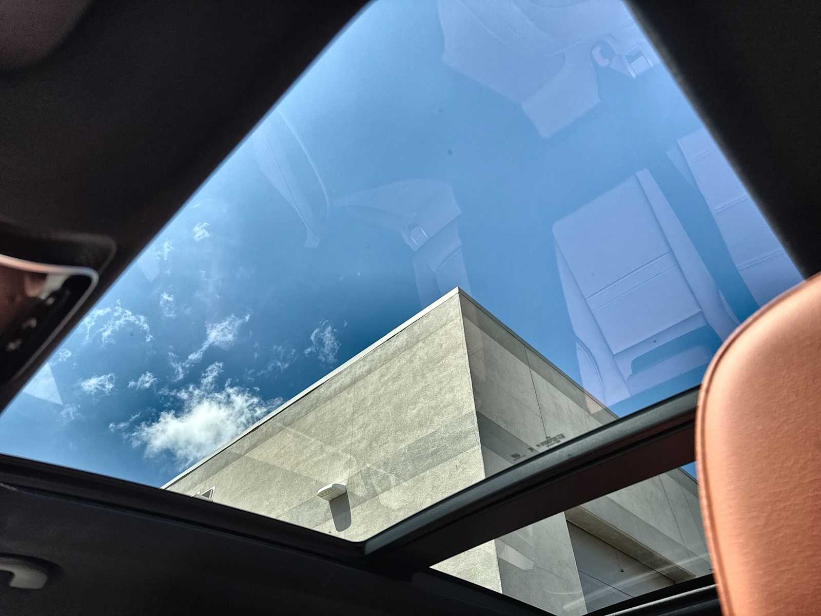 Thumbnail: 2026 Mercedes-Benz GLC - 28