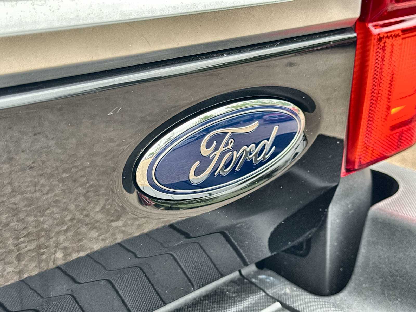 Thumbnail: 2022 Ford Econoline - 16