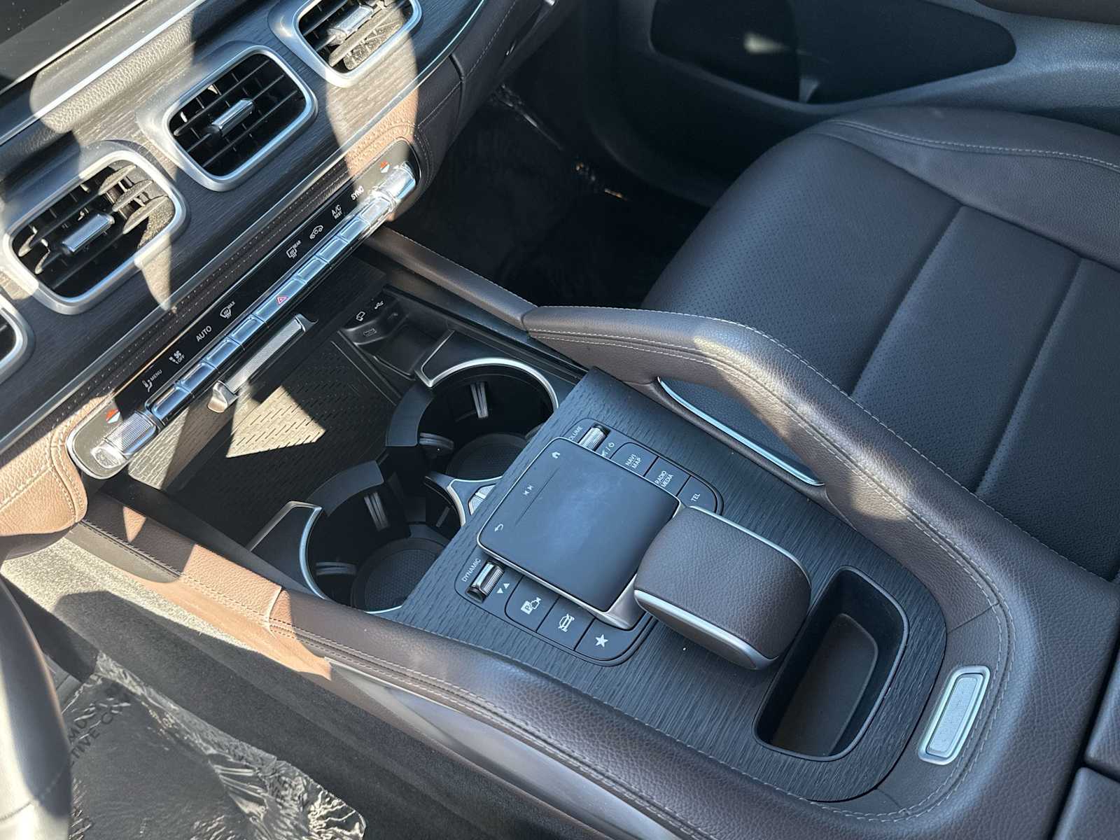 Thumbnail: 2023 Mercedes-Benz GLE - 22