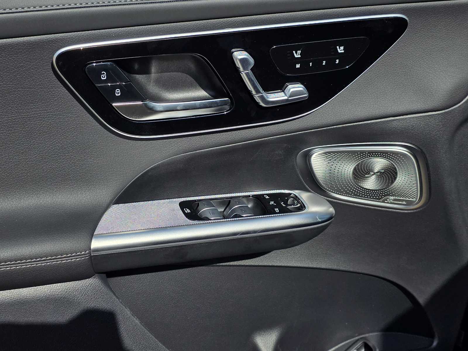 Thumbnail: 2026 Mercedes-Benz GLC - 16