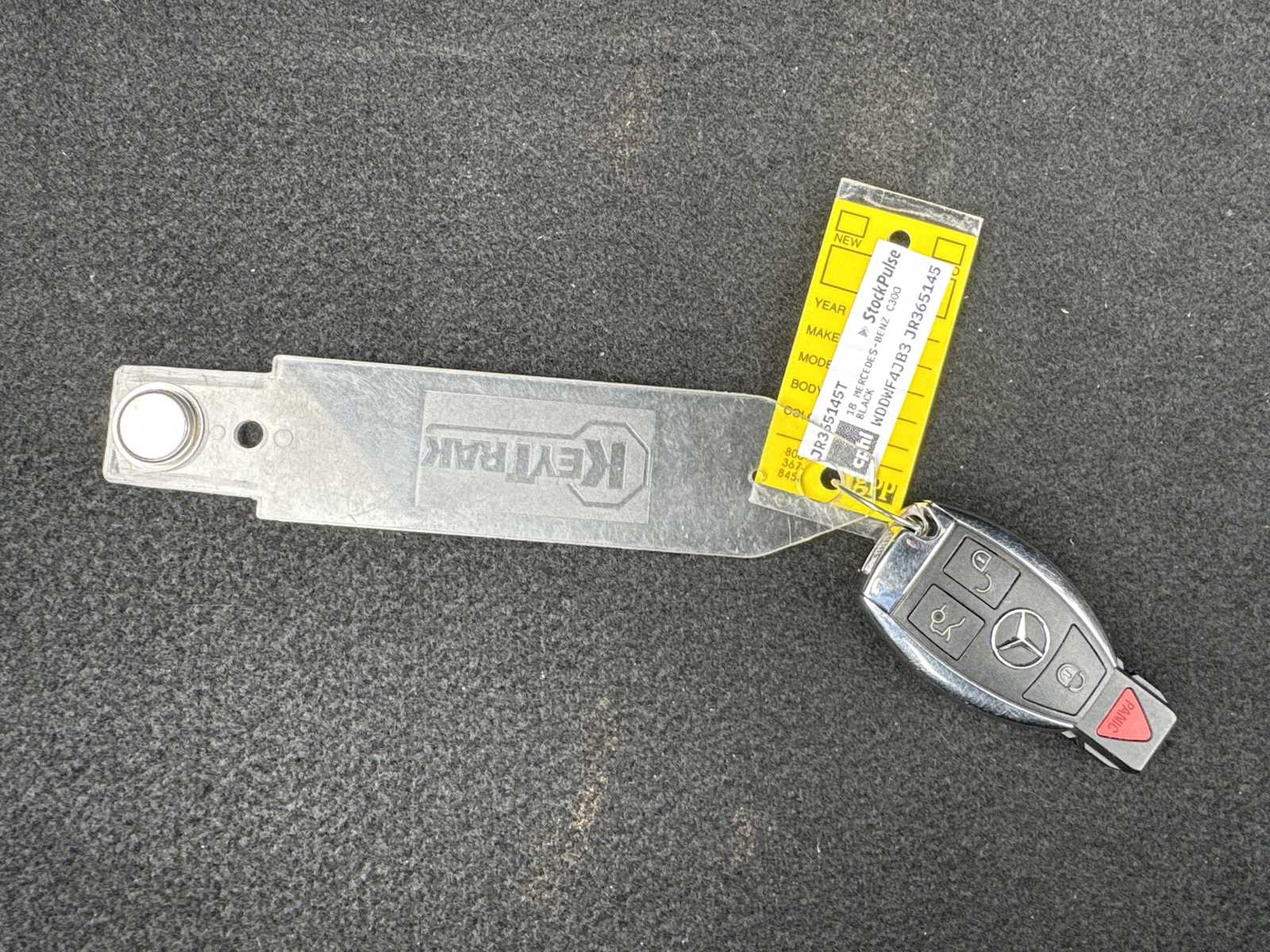 Thumbnail: 2018 Mercedes-Benz C-Class - 27