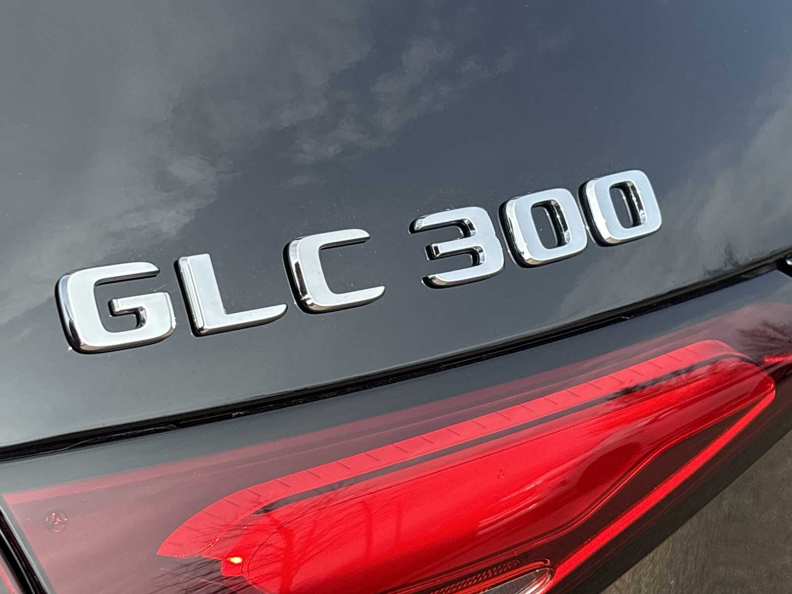 Thumbnail: 2026 Mercedes-Benz GLC - 11