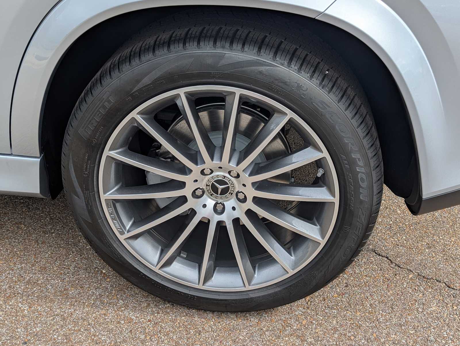 Thumbnail: 2026 Mercedes-Benz GLE - 29