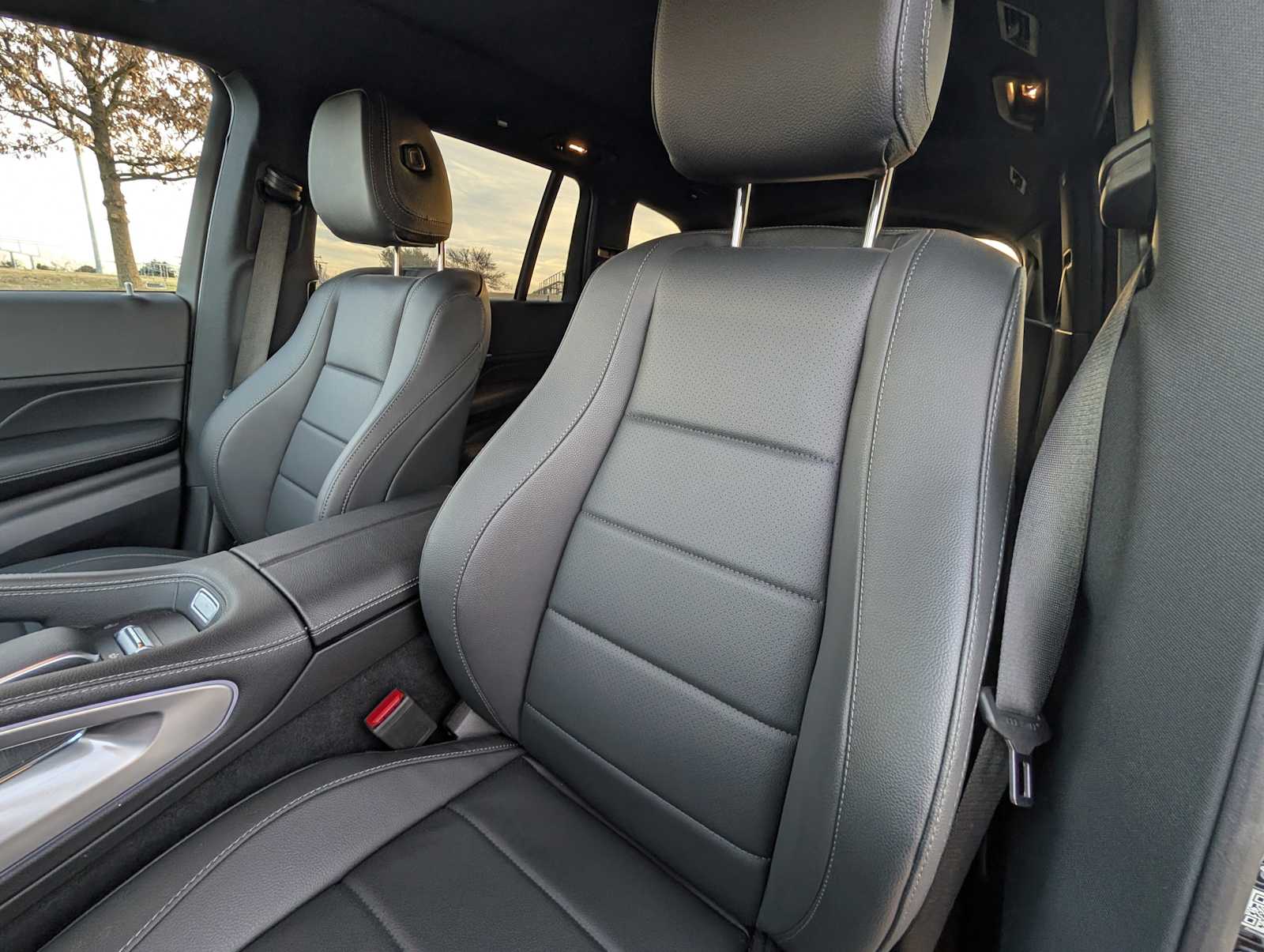 Thumbnail: 2025 Mercedes-Benz GLS - 21