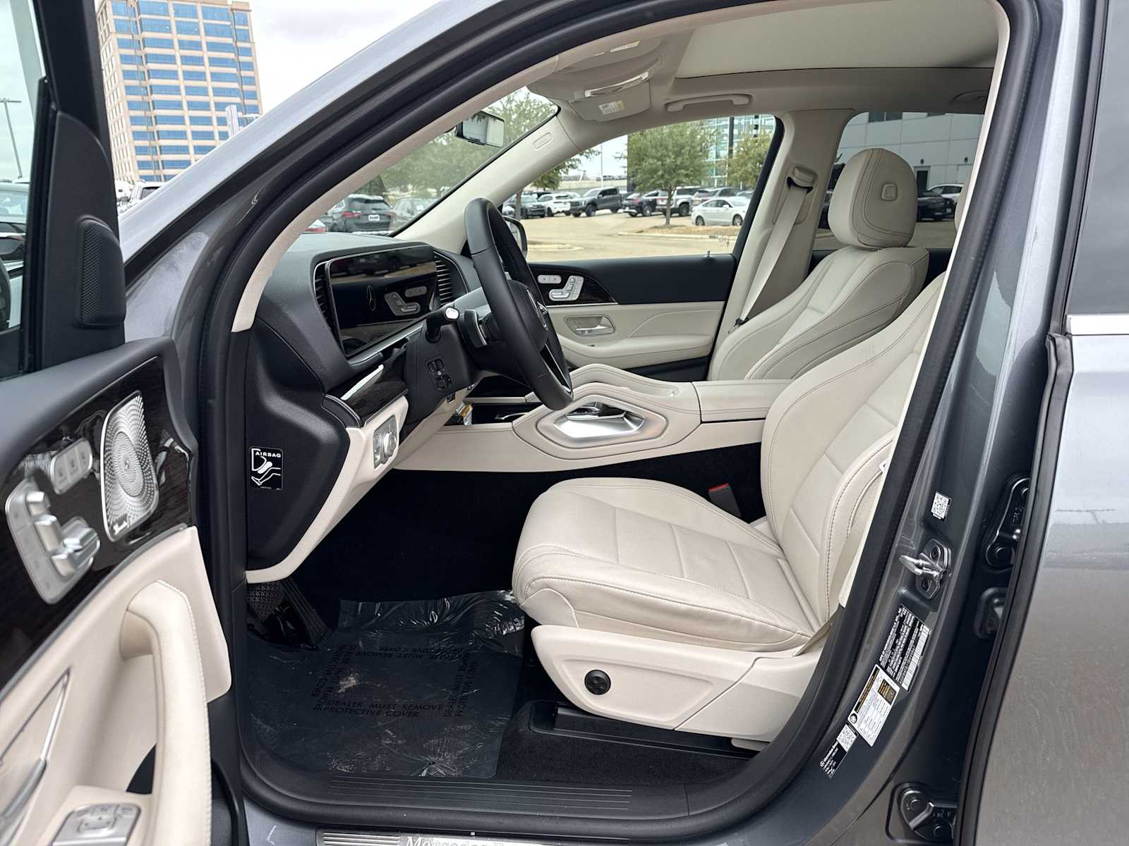 Thumbnail: 2026 Mercedes-Benz GLE - 2