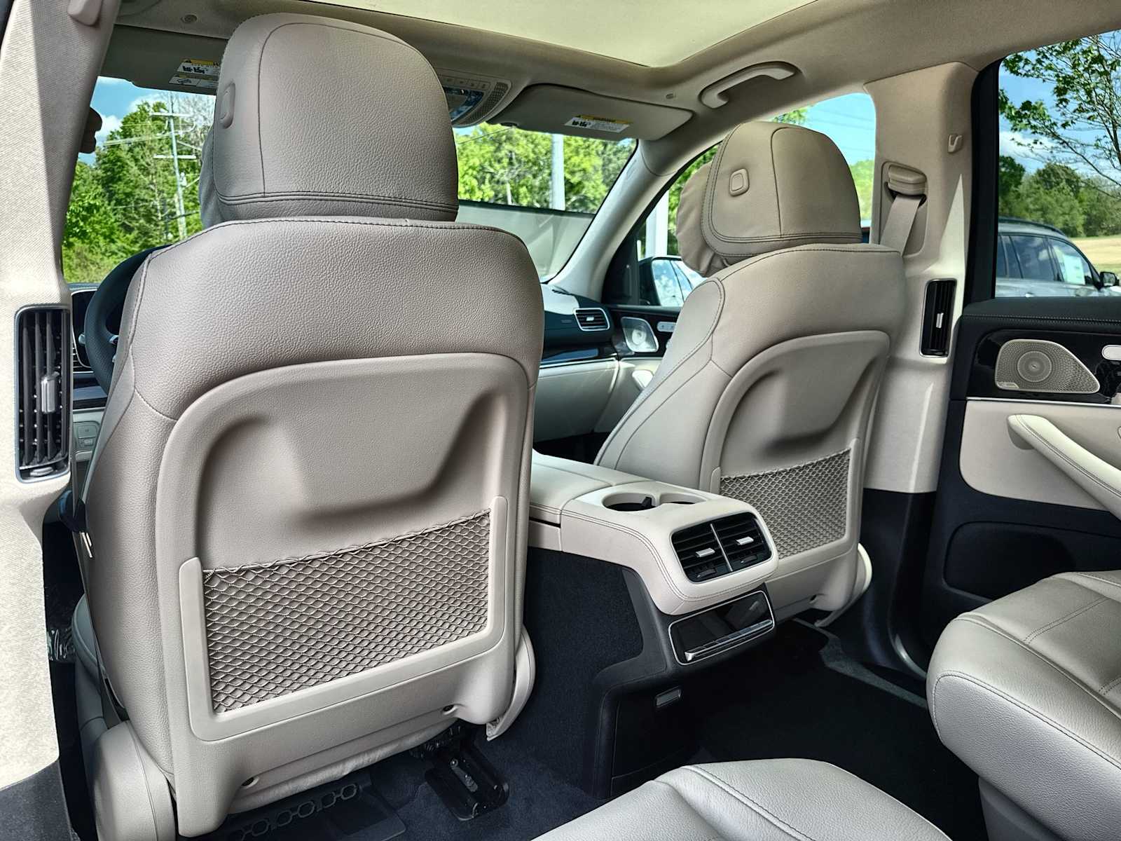 Thumbnail: 2026 Mercedes-Benz GLS - 18