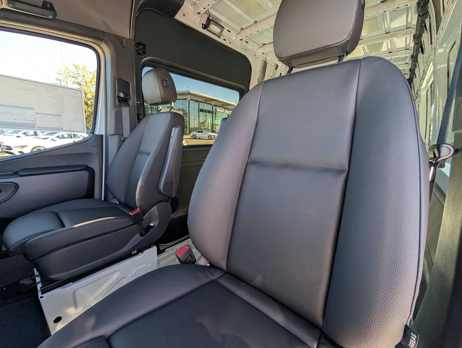 Thumbnail: 2026 Mercedes-Benz Sprinter - 10