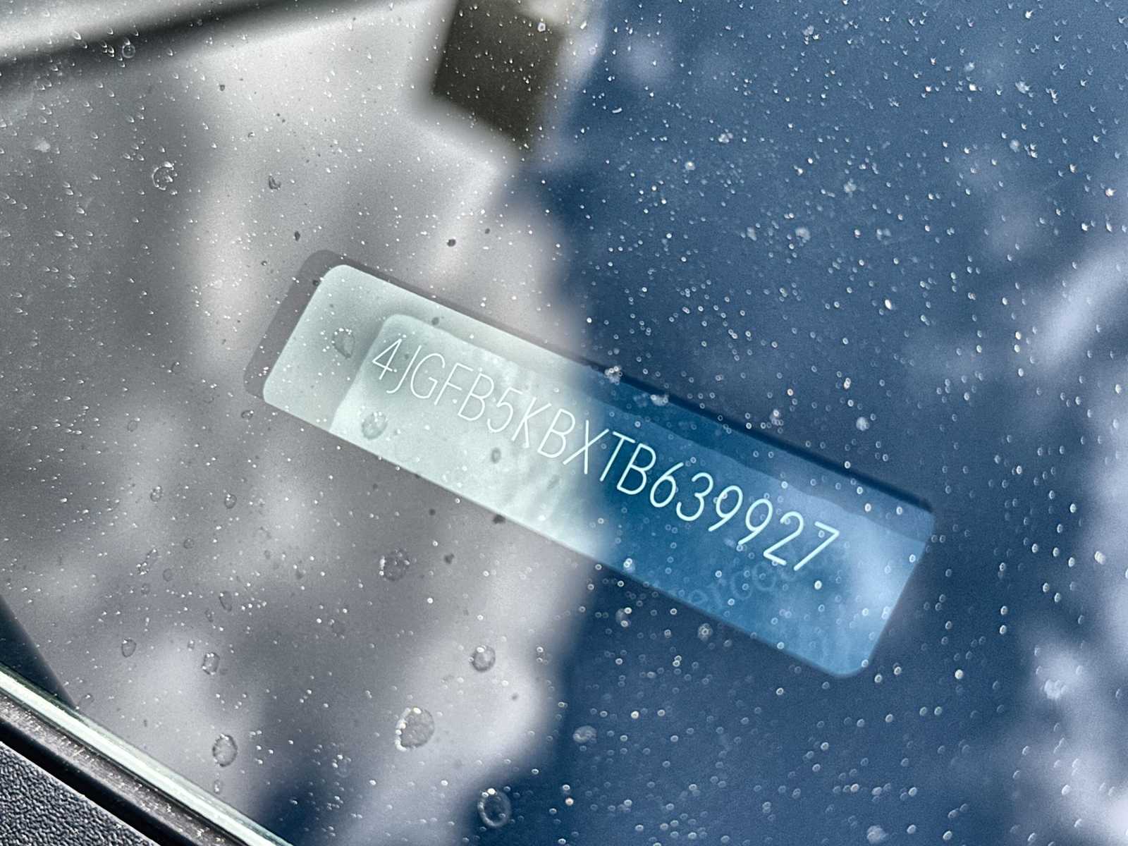 Thumbnail: 2026 Mercedes-Benz GLE - 25