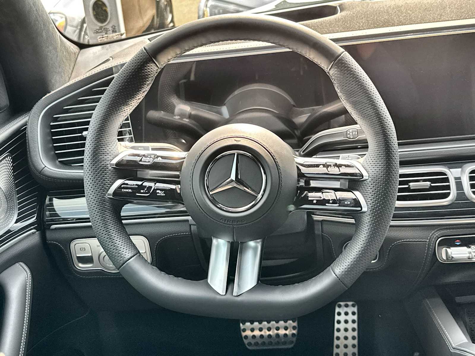 Thumbnail: 2026 Mercedes-Benz GLS - 21