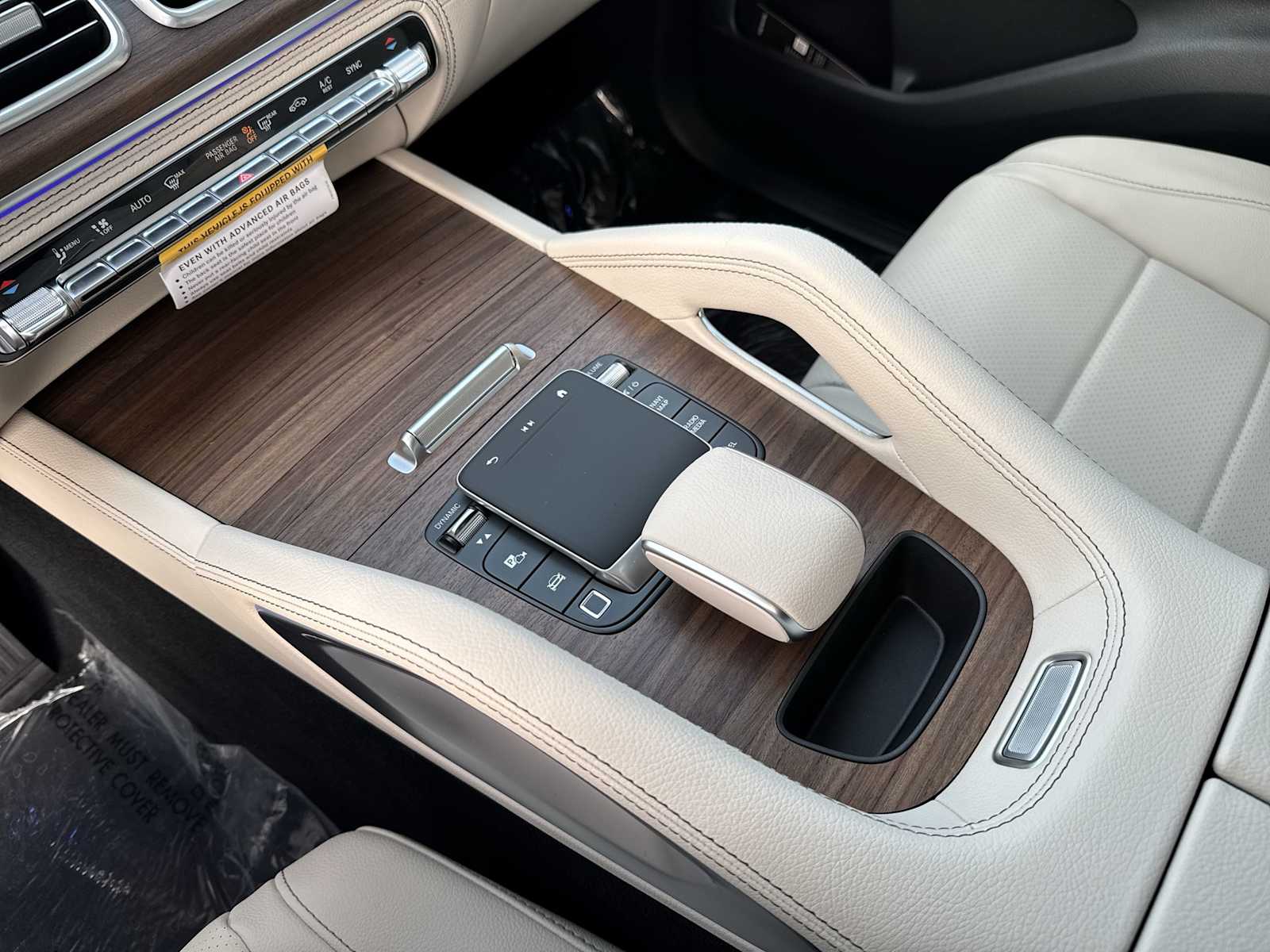 Thumbnail: 2026 Mercedes-Benz GLE - 22