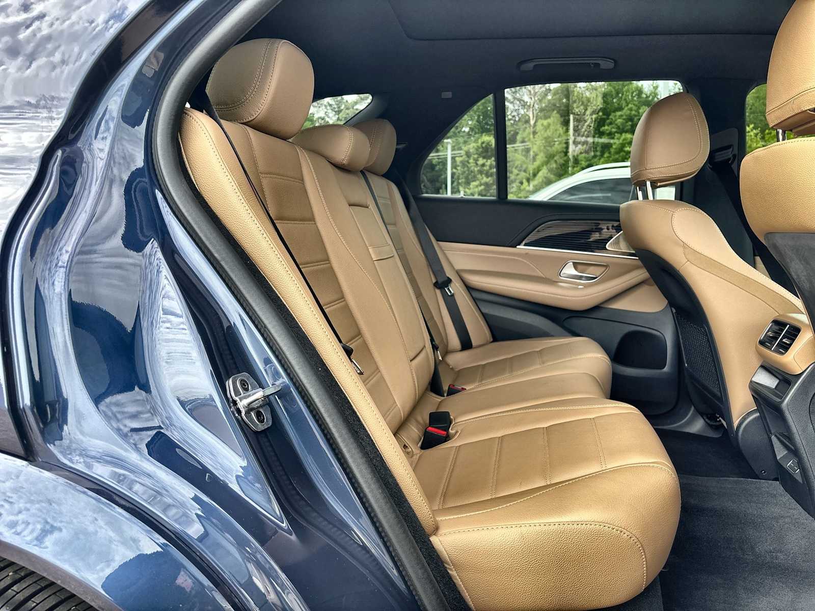 Thumbnail: 2026 Mercedes-Benz GLE - 19