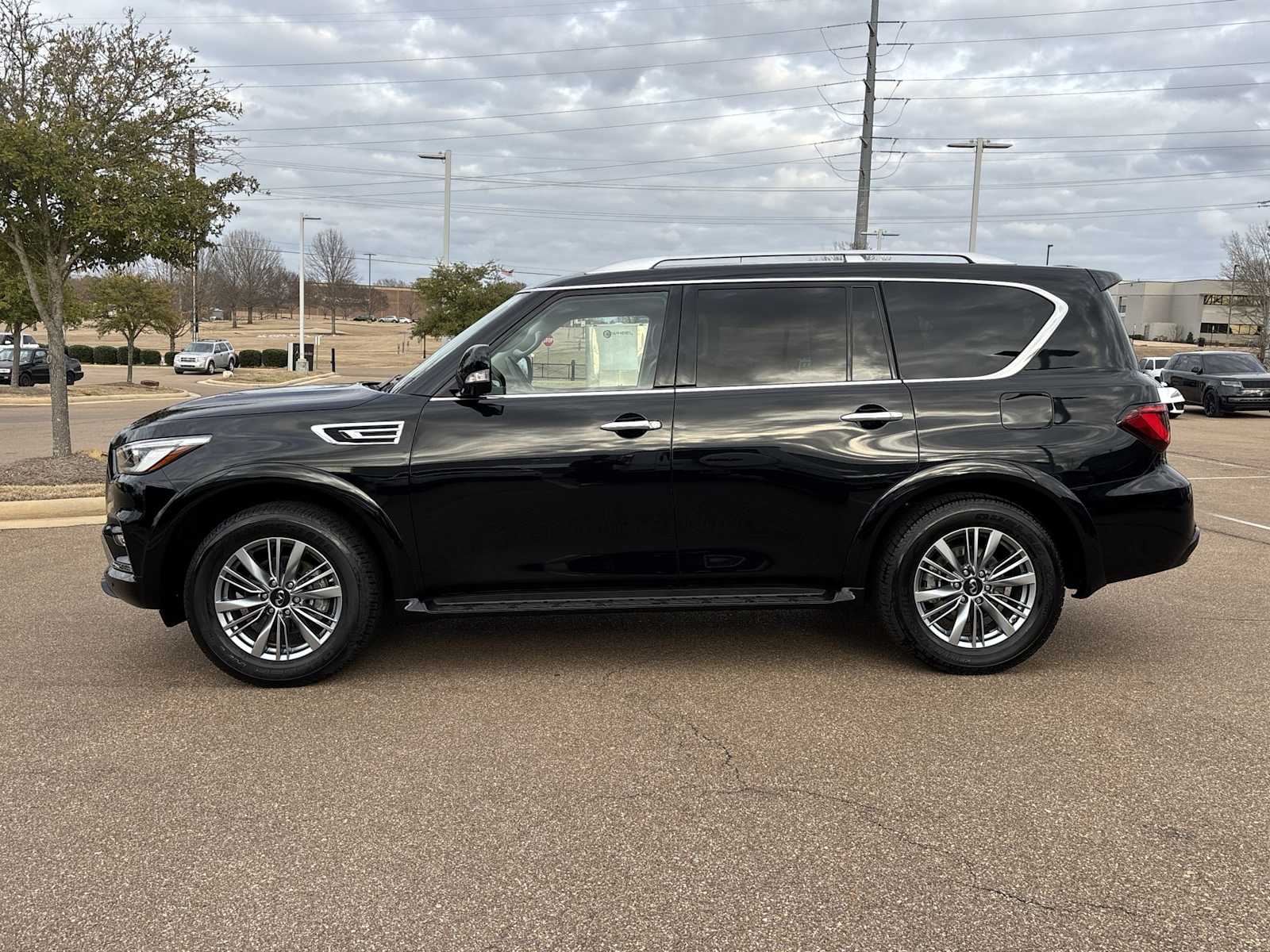 Thumbnail: 2022 INFINITI QX80 - 2