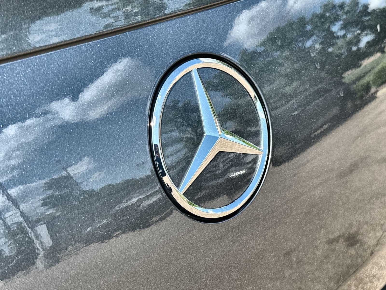 Thumbnail: 2026 Mercedes-Benz GLE - 16
