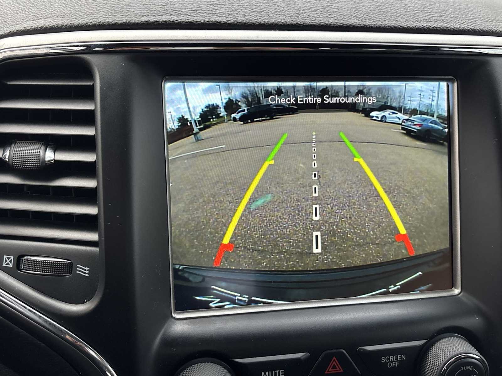 Thumbnail: 2018 Jeep Grand Cherokee - 22