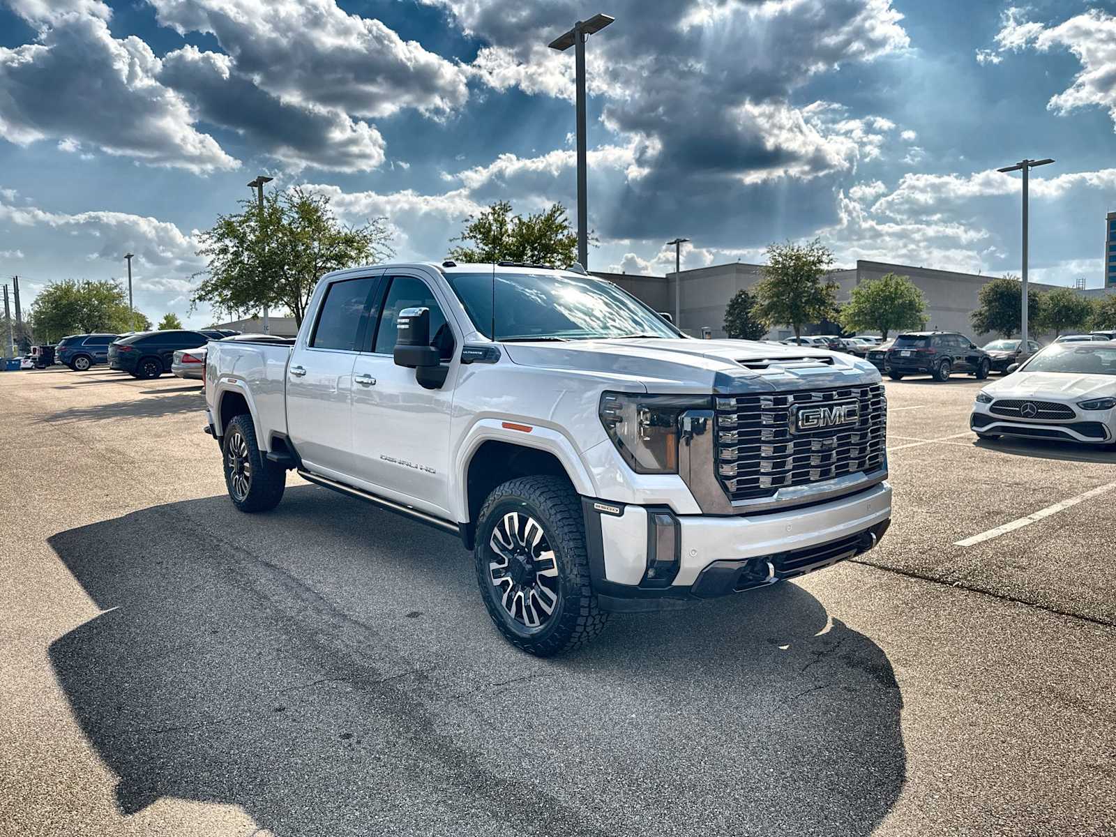 Thumbnail: 2024 GMC Sierra 2500 - 11