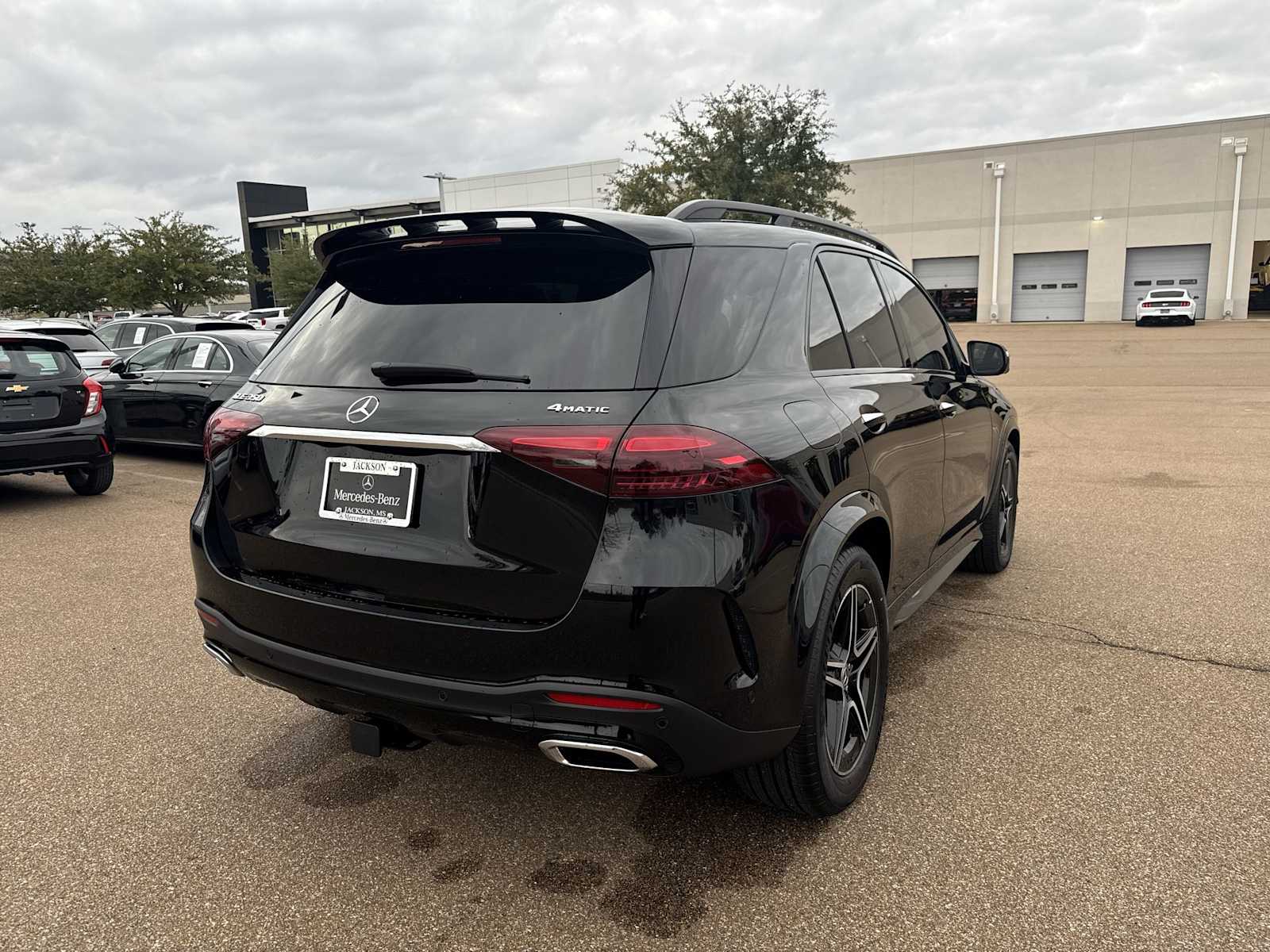 Thumbnail: 2026 Mercedes-Benz GLE - 6