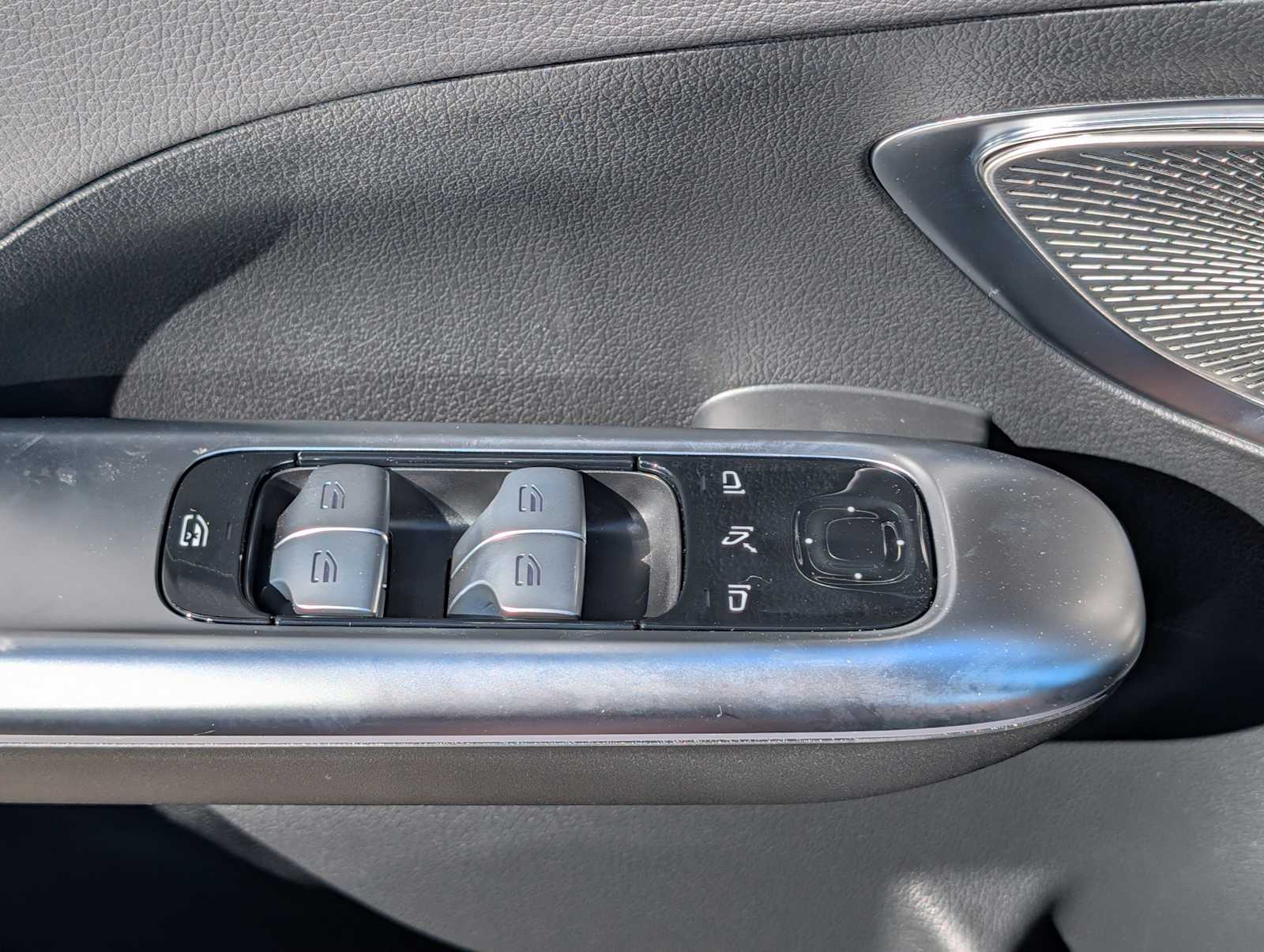 Thumbnail: 2026 Mercedes-Benz C-Class - 19