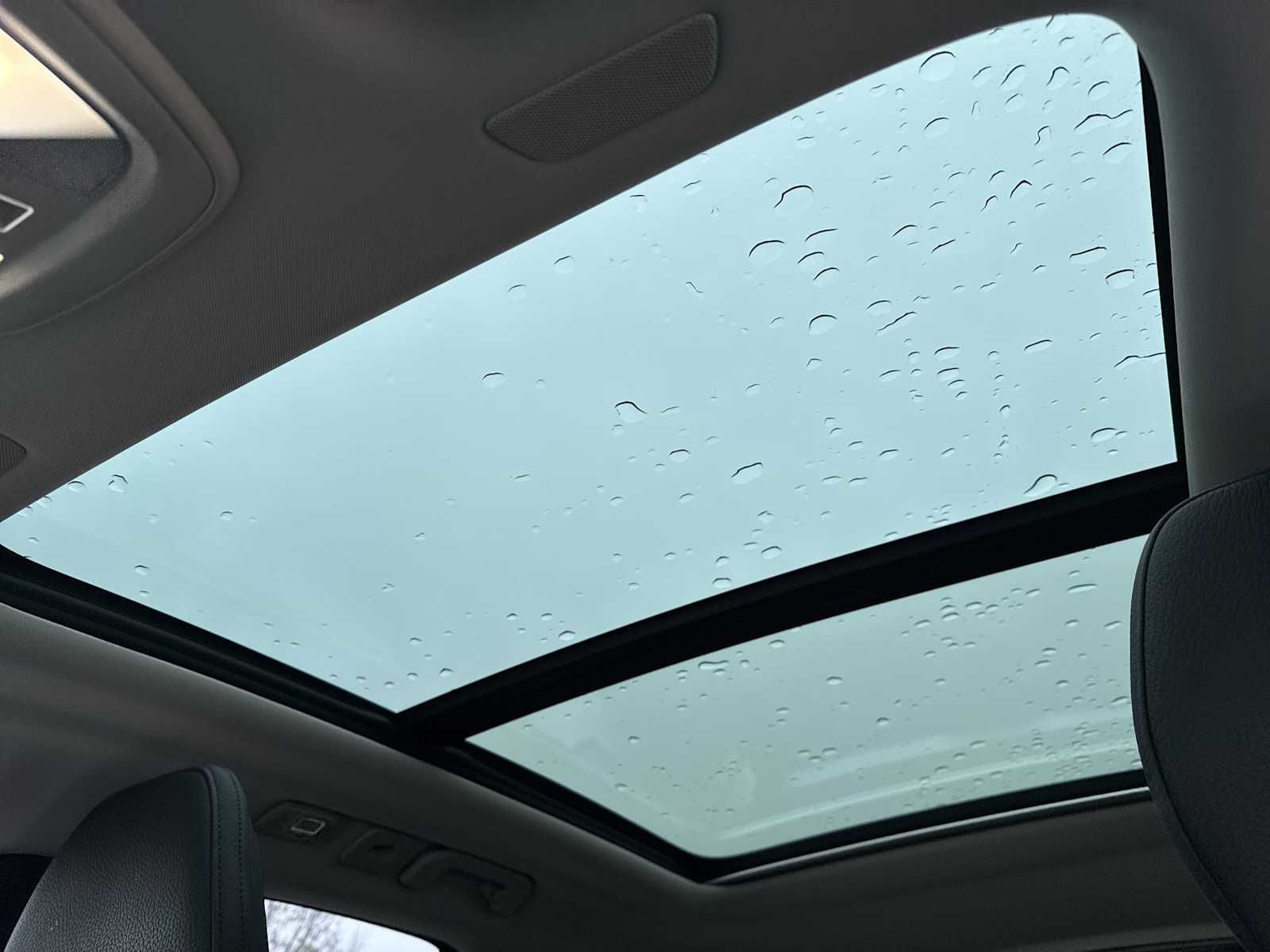 Thumbnail: 2025 Volvo XC60 - 17