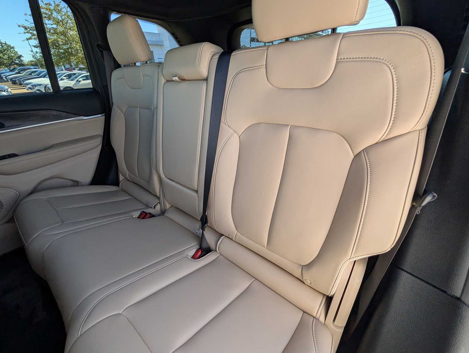 Thumbnail: 2024 Jeep Grand Cherokee - 22