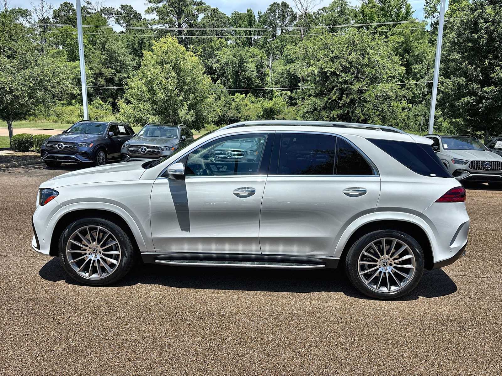 Thumbnail: 2026 Mercedes-Benz GLE - 5
