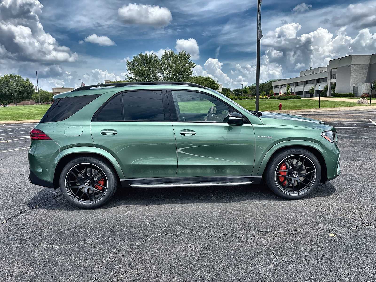 Thumbnail: 2026 Mercedes-Benz GL-Class - 10