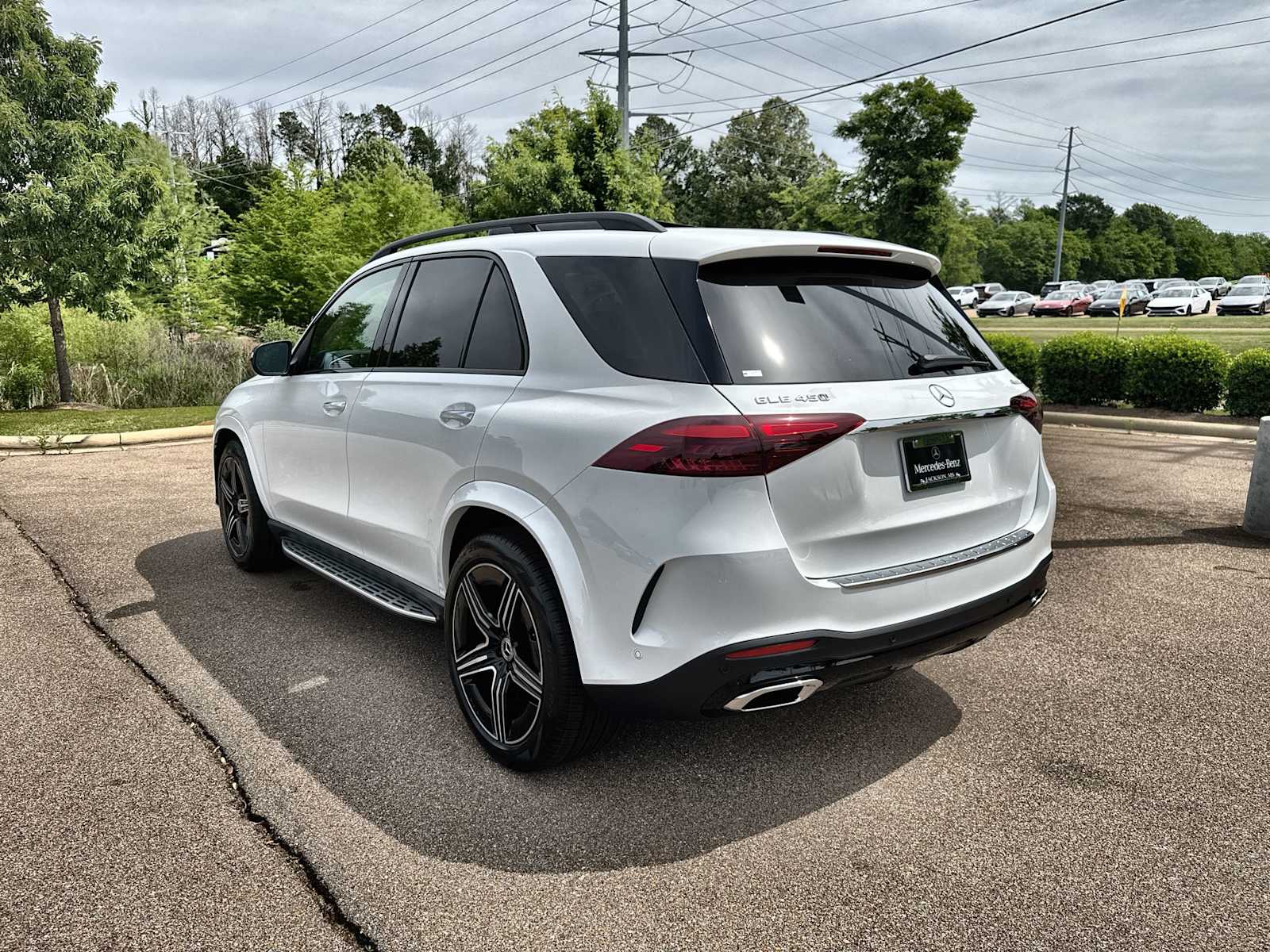 Thumbnail: 2026 Mercedes-Benz GLE - 6