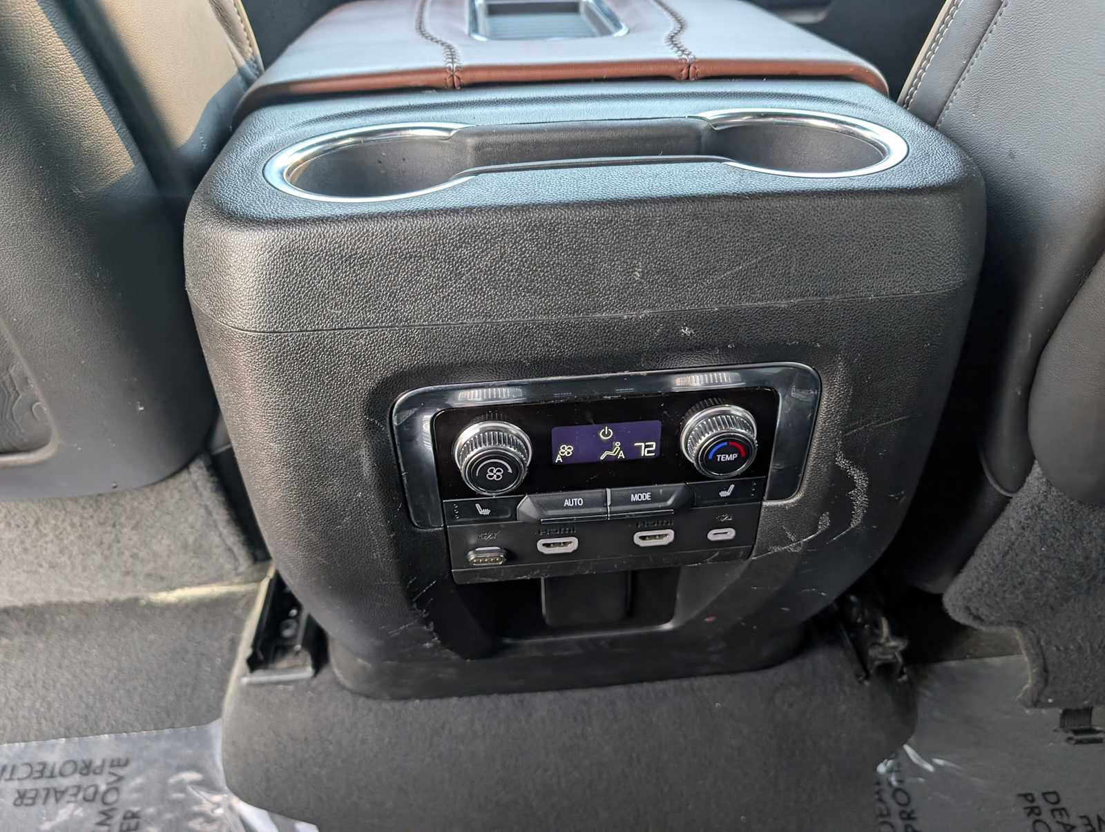 Thumbnail: 2024 GMC Yukon XL - 29