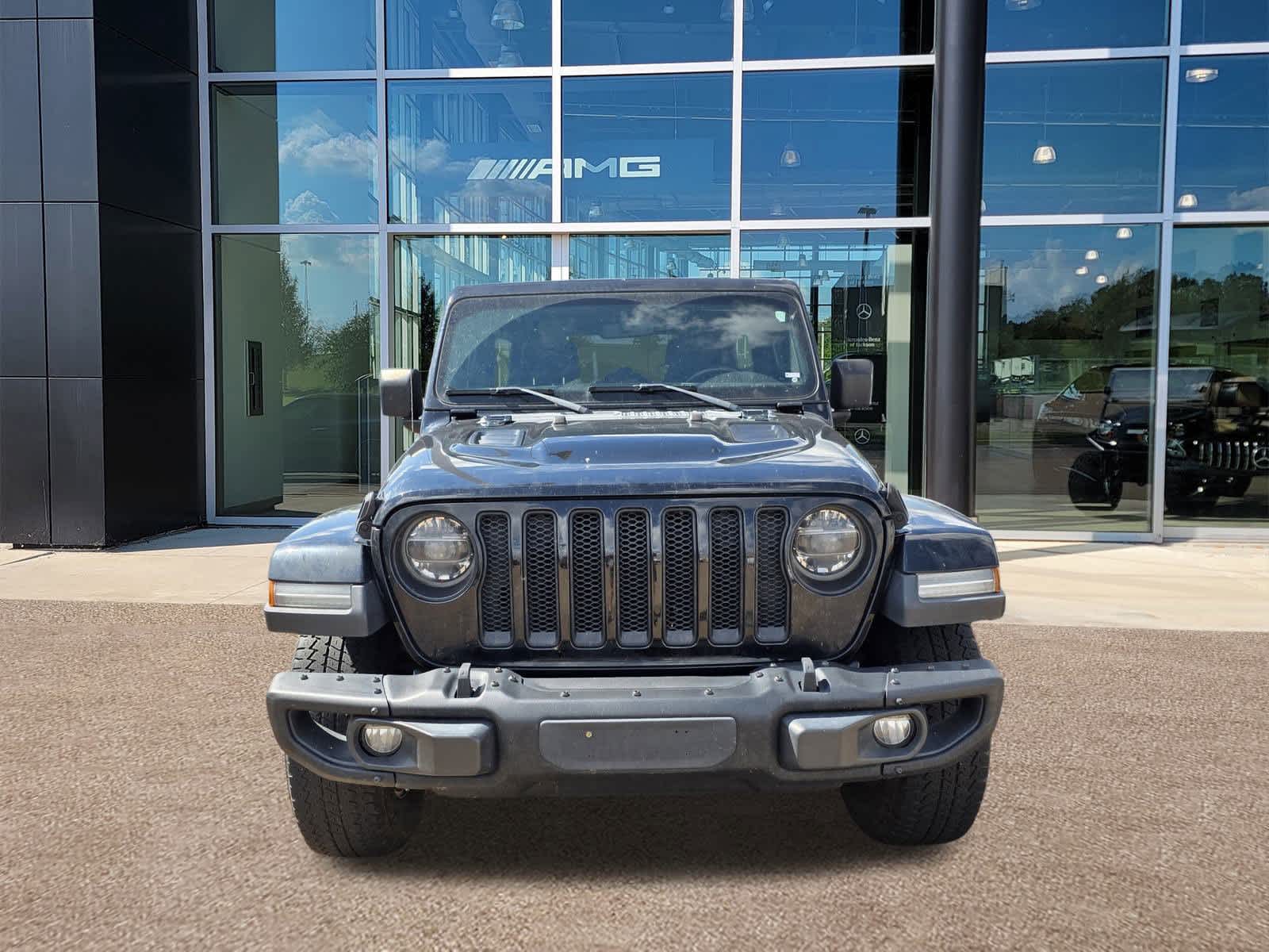 2019 Jeep Wrangler Unlimited Sahara photo 2