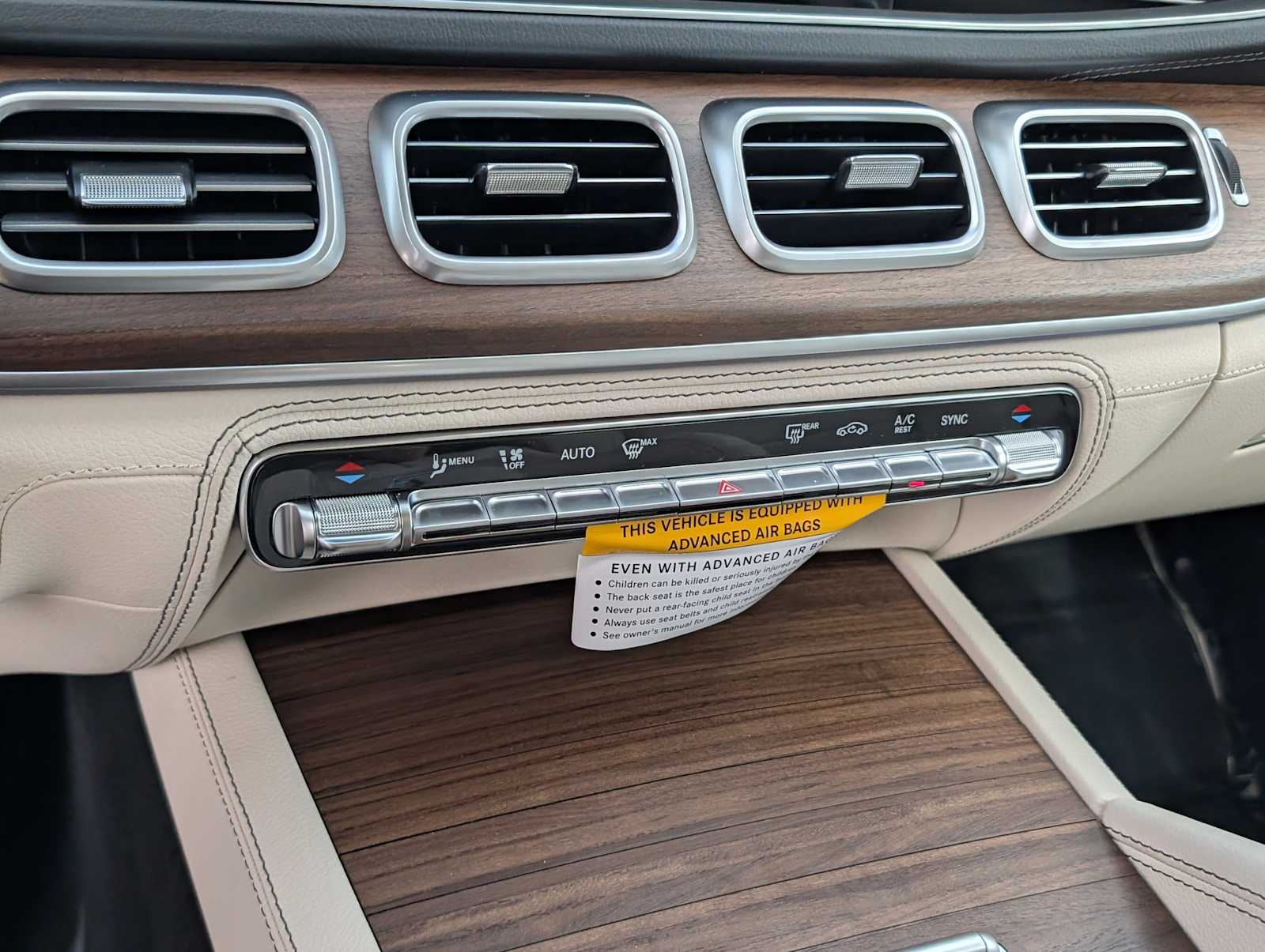 Thumbnail: 2026 Mercedes-Benz GLE - 15