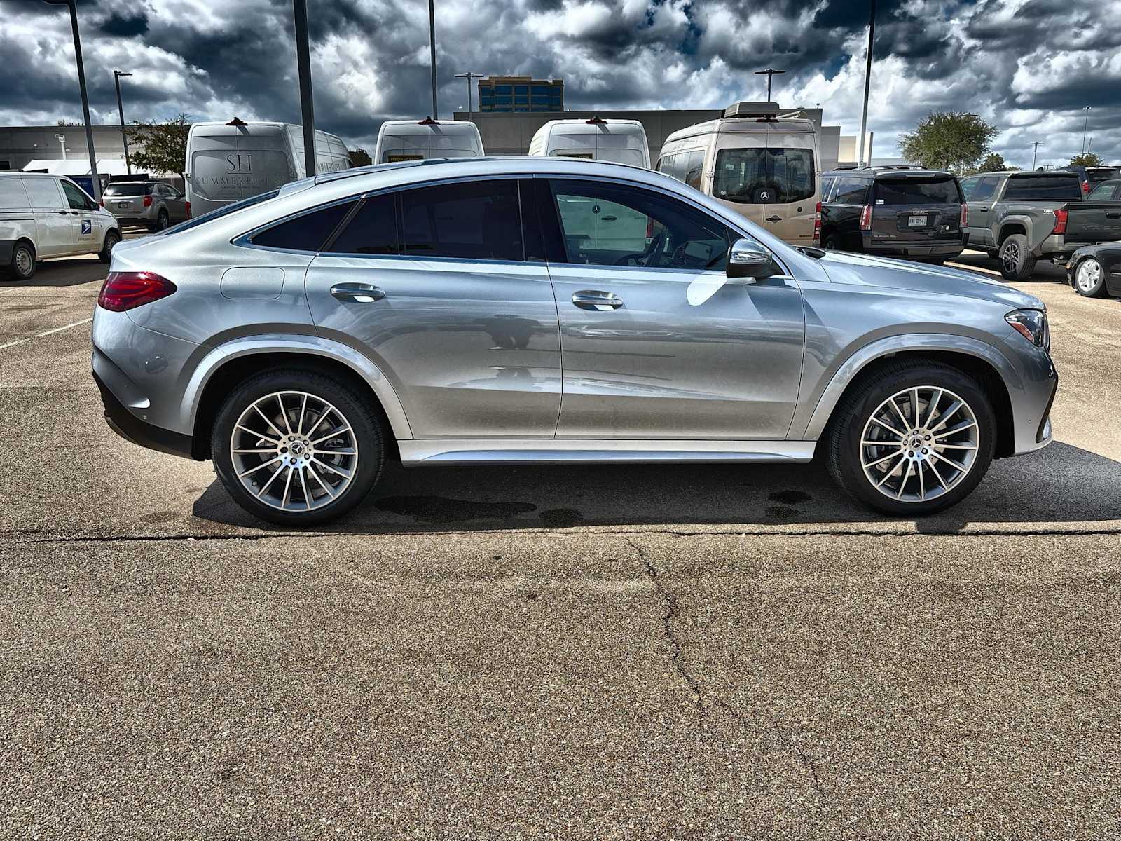 Thumbnail: 2026 Mercedes-Benz GLE - 10