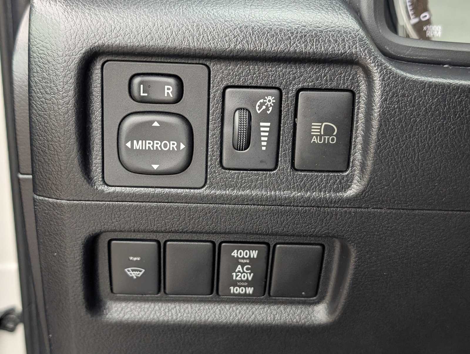 Thumbnail: 2020 Toyota 4Runner - 16