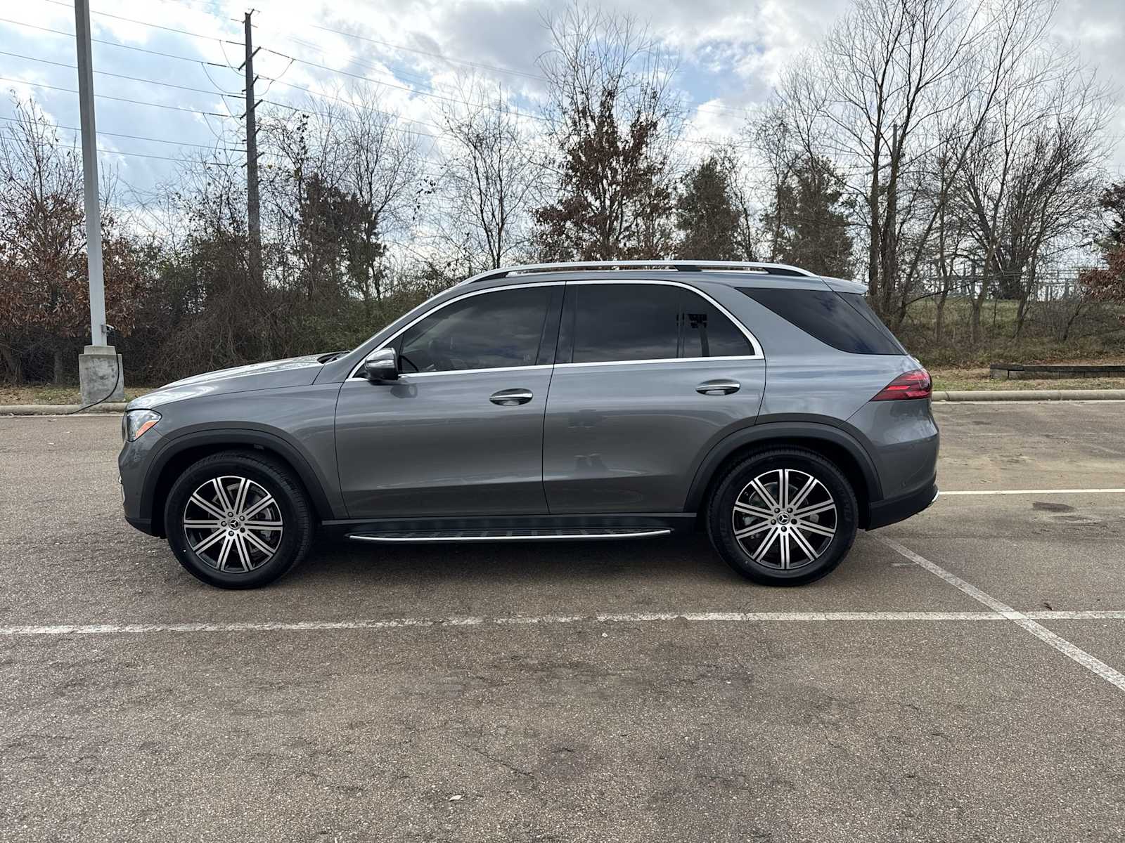 Thumbnail: 2026 Mercedes-Benz GLE - 3