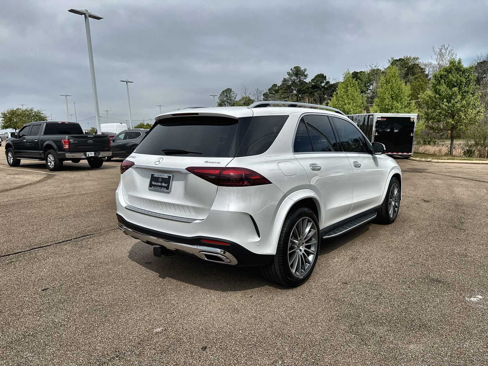 Thumbnail: 2026 Mercedes-Benz GLE - 8