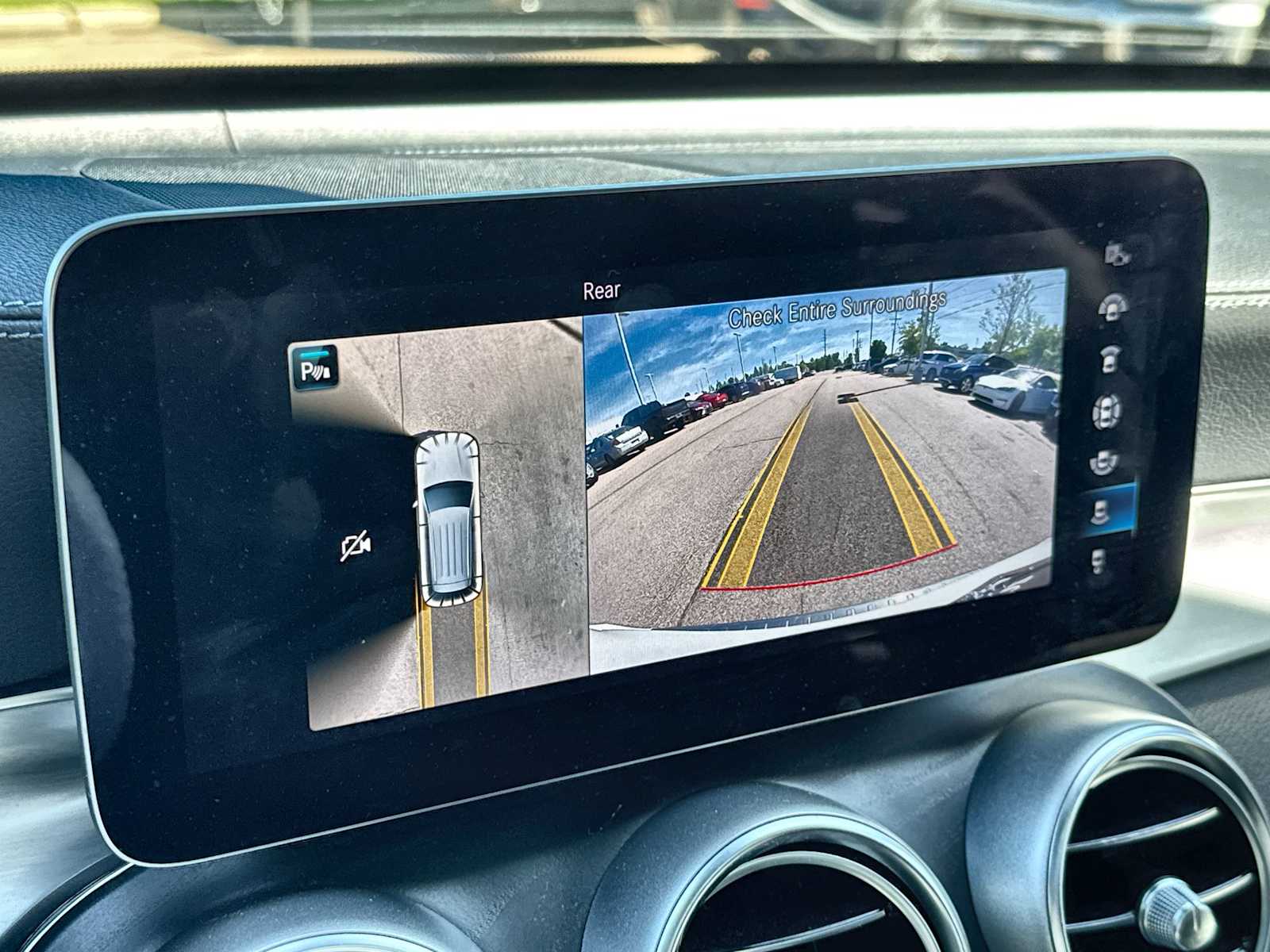 Thumbnail: 2021 Mercedes-Benz GLC - 27