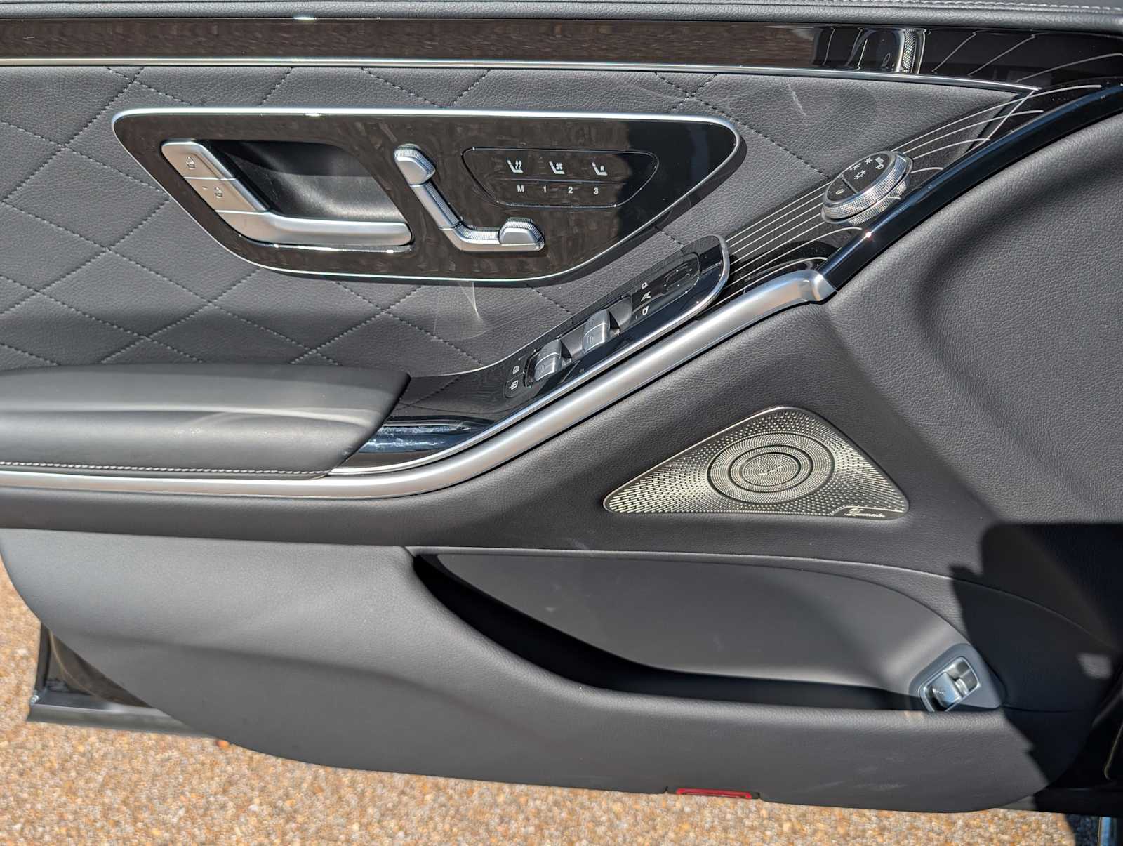 Thumbnail: 2025 Mercedes-Benz S-Class - 21