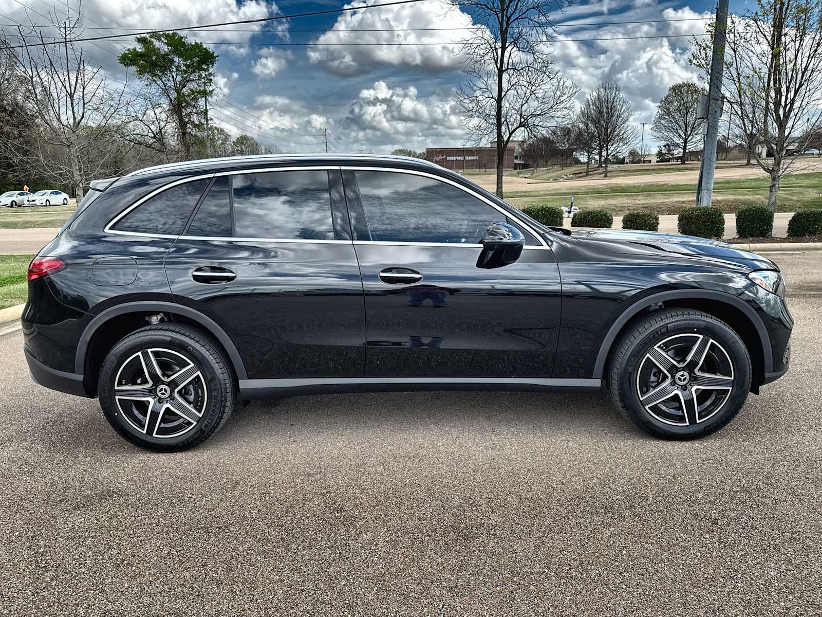 Thumbnail: 2026 Mercedes-Benz GLC - 10