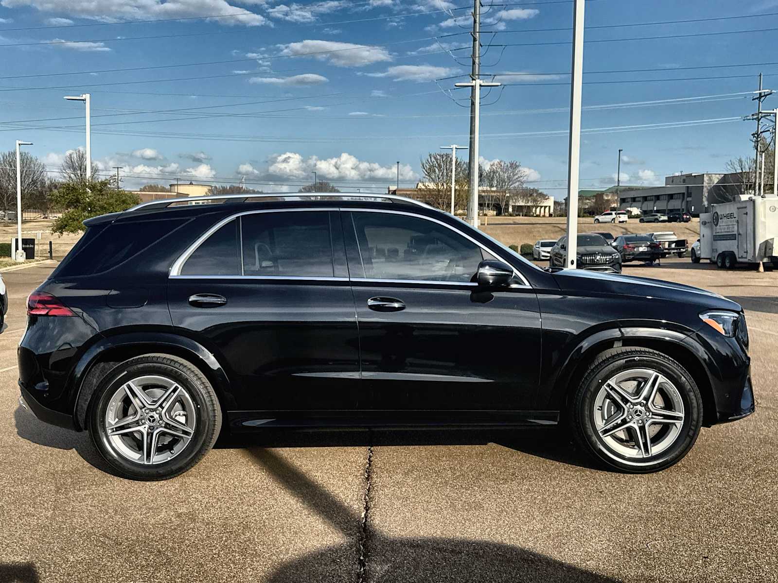 Thumbnail: 2026 Mercedes-Benz GLE - 10