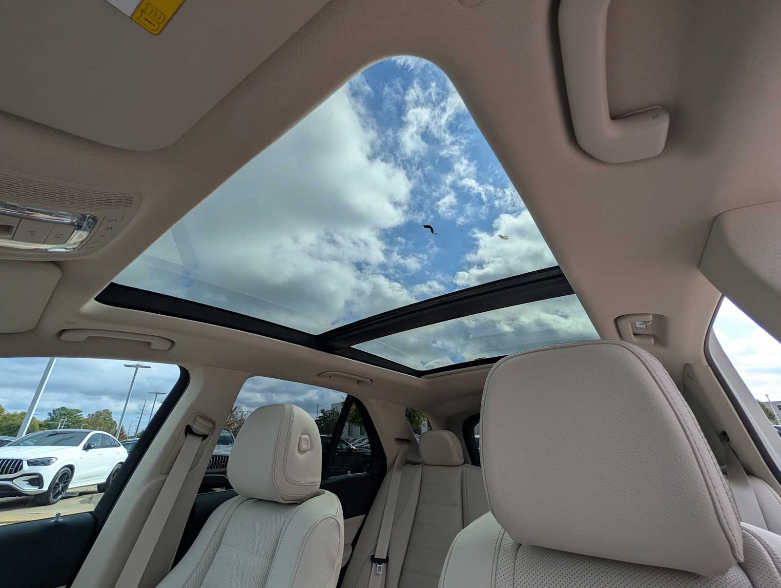 Thumbnail: 2026 Mercedes-Benz GLE - 22