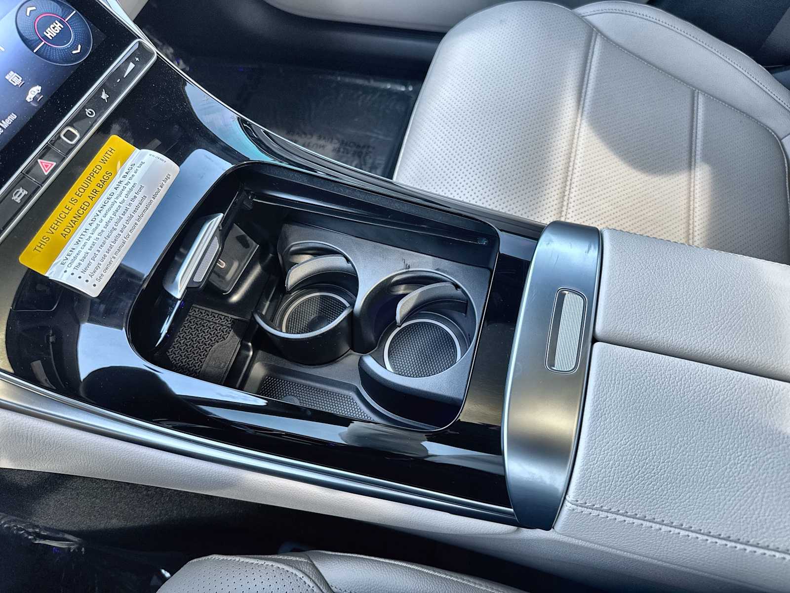 Thumbnail: 2026 Mercedes-Benz GLC - 22