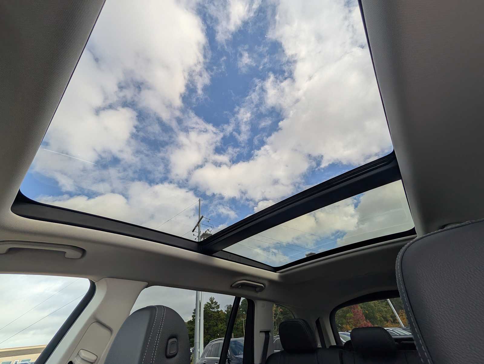 Thumbnail: 2026 Mercedes-Benz GLS - 21